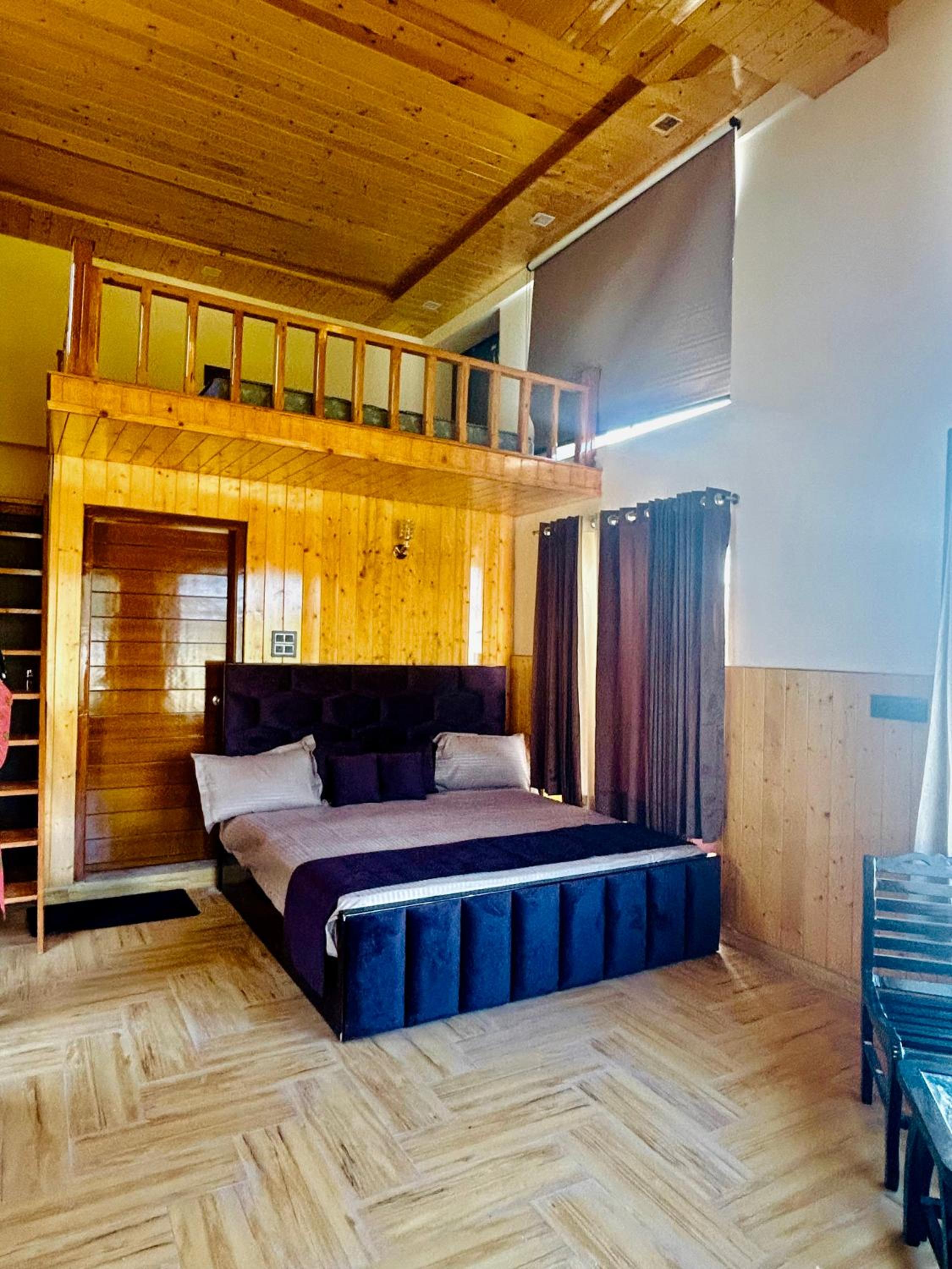 Amadeus Homestay