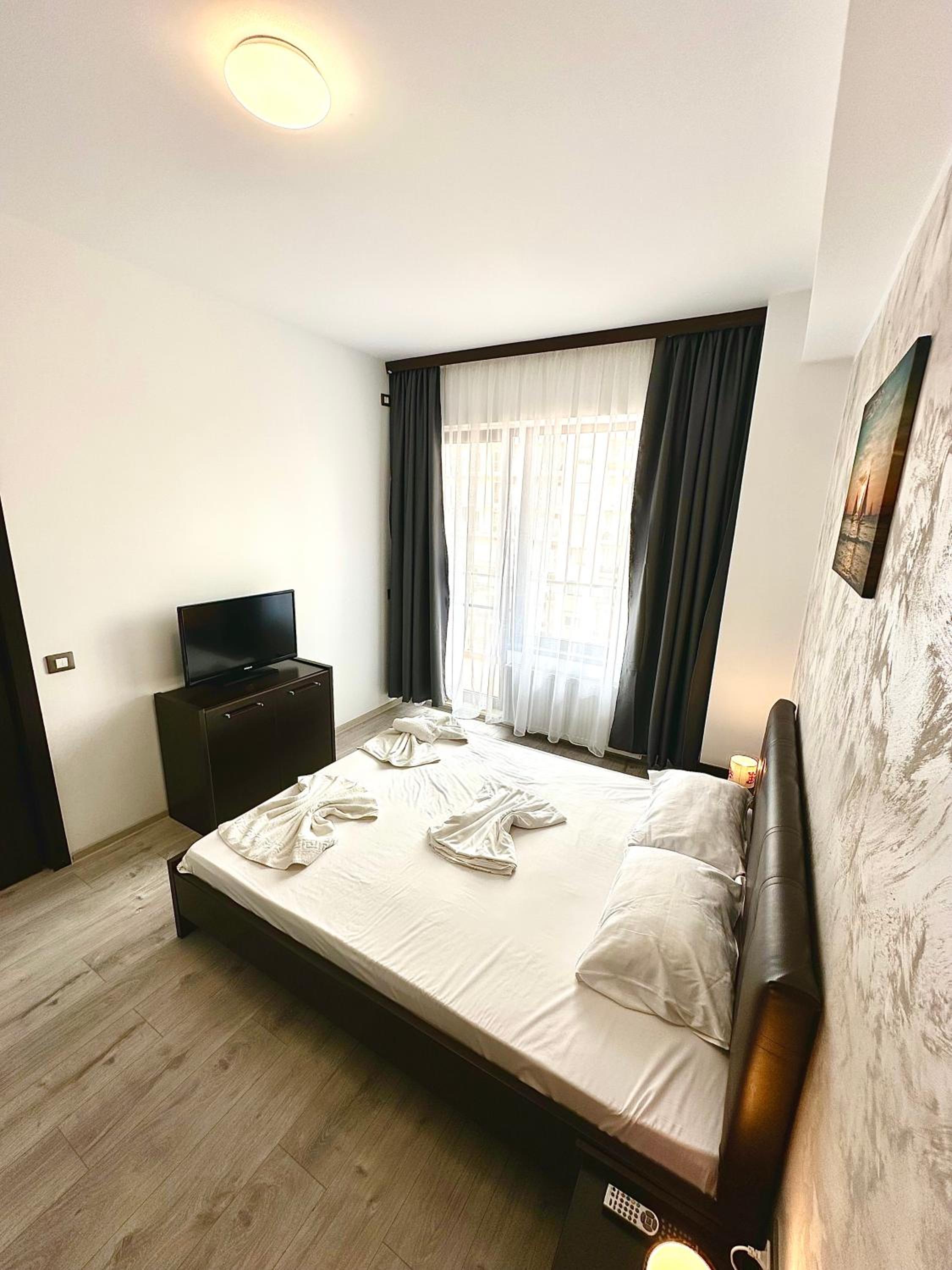 Monarch Boutique Apartaments