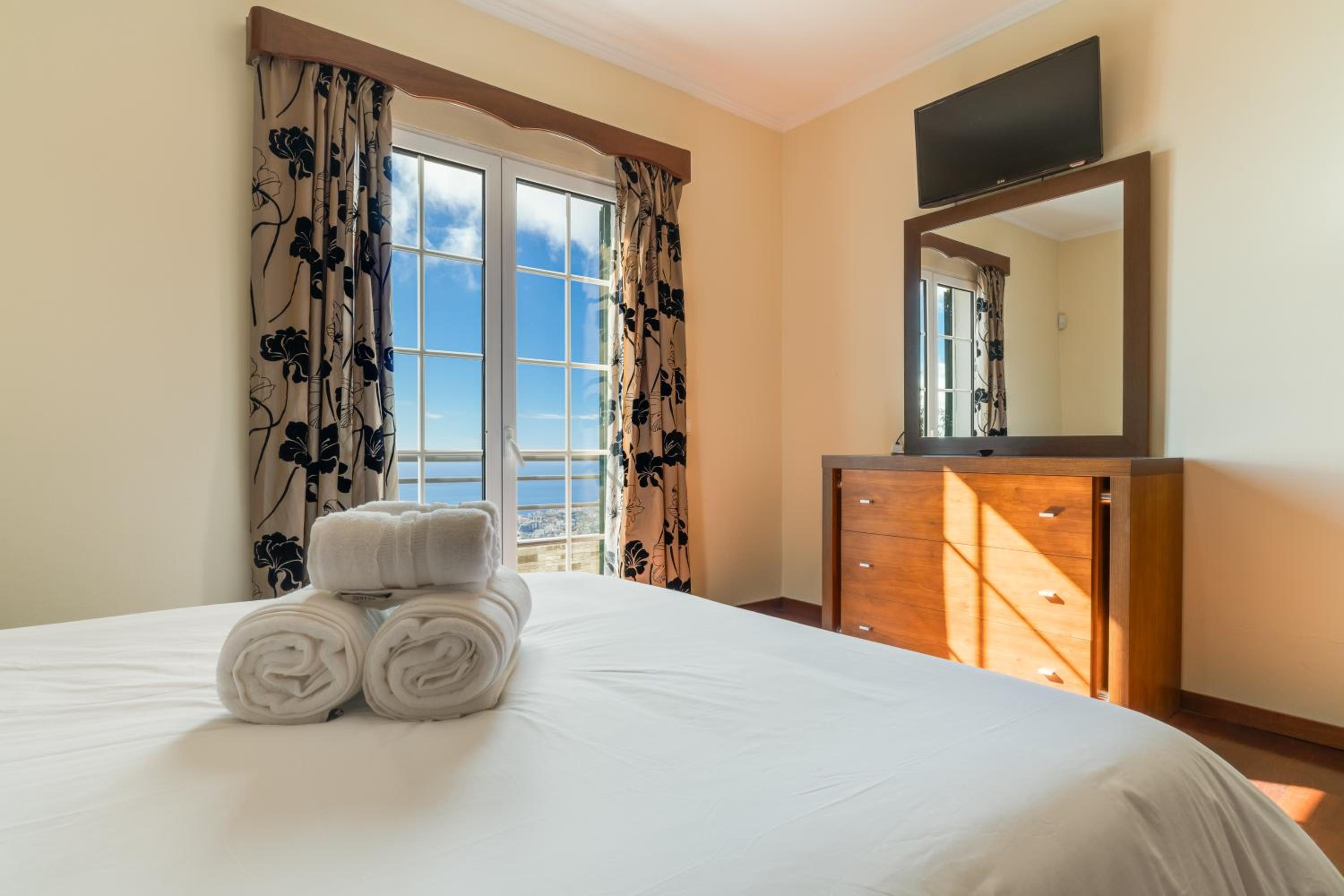 Villa Nobrega by Holiday Rental Madeira view 5