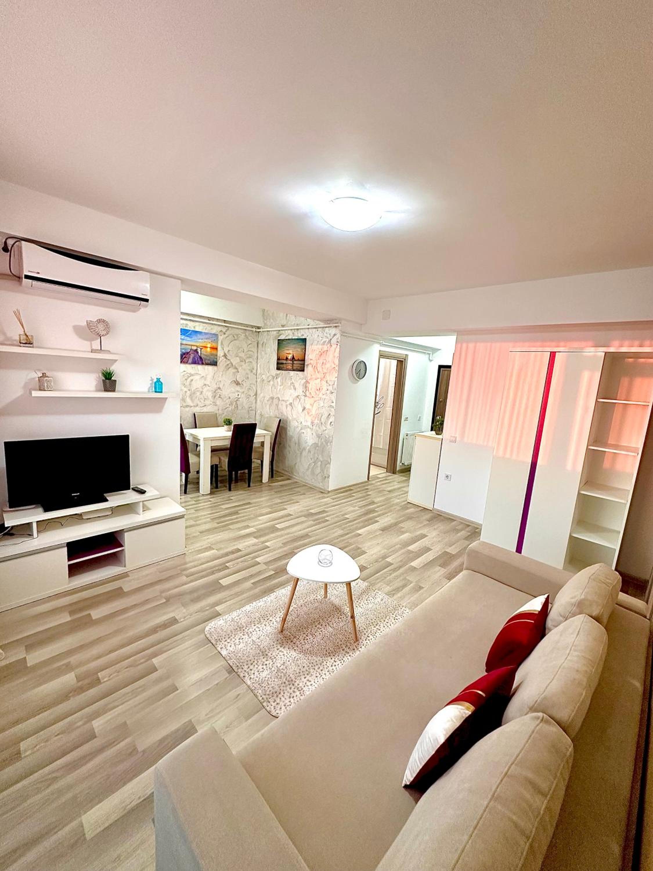 Monarch Boutique Apartaments