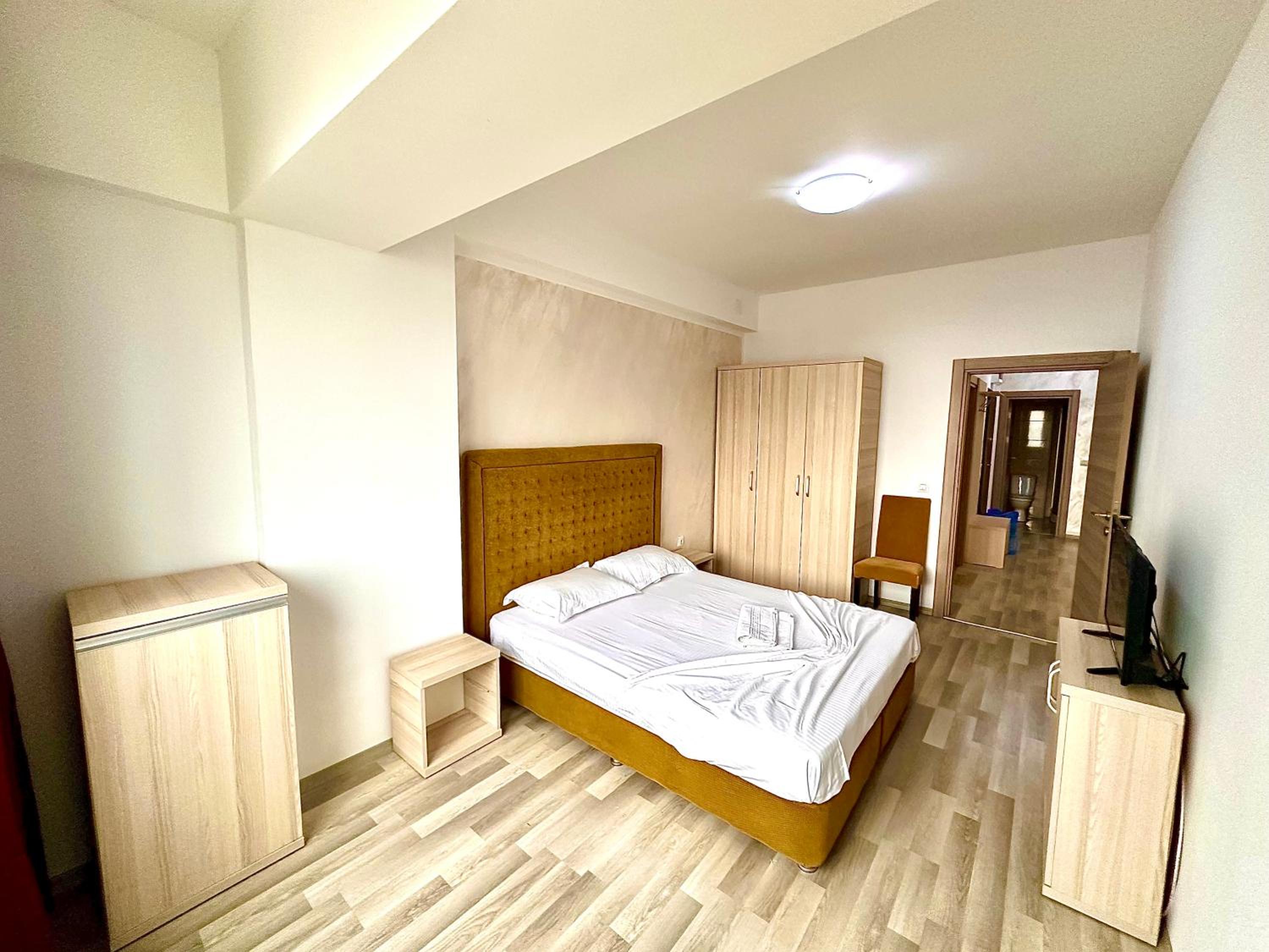 Monarch Boutique Apartaments