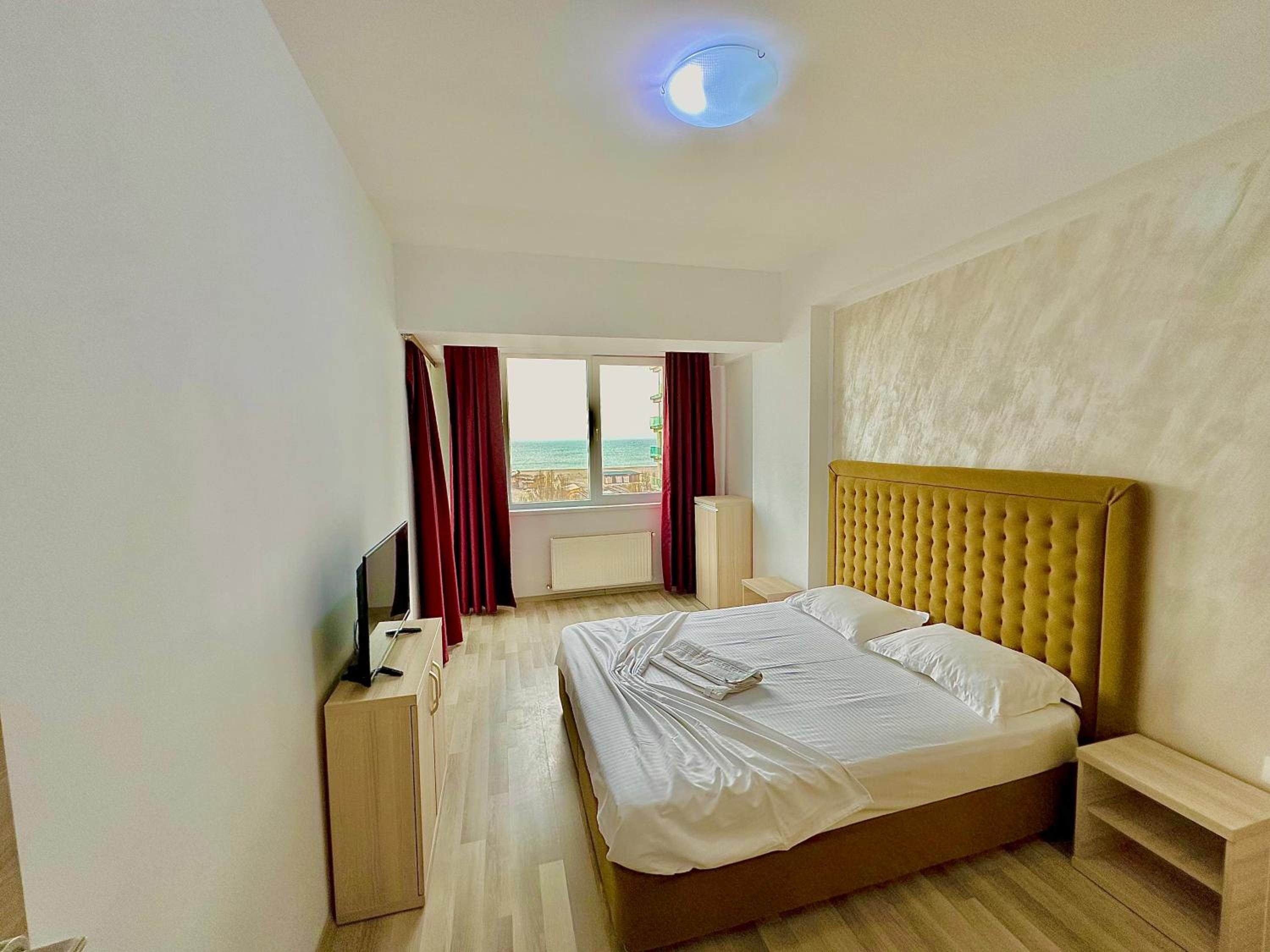 Monarch Boutique Apartaments