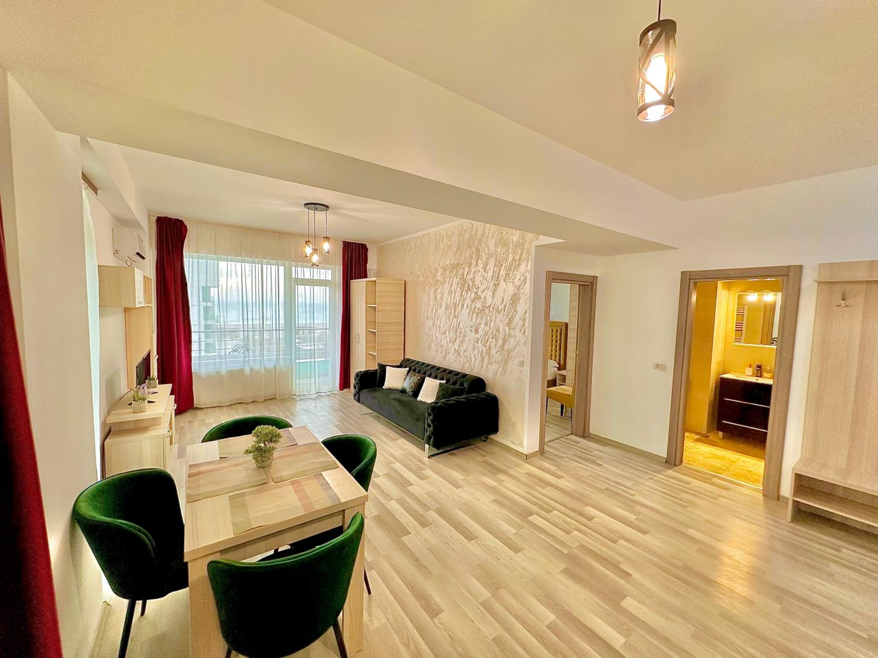 Monarch Boutique Apartaments