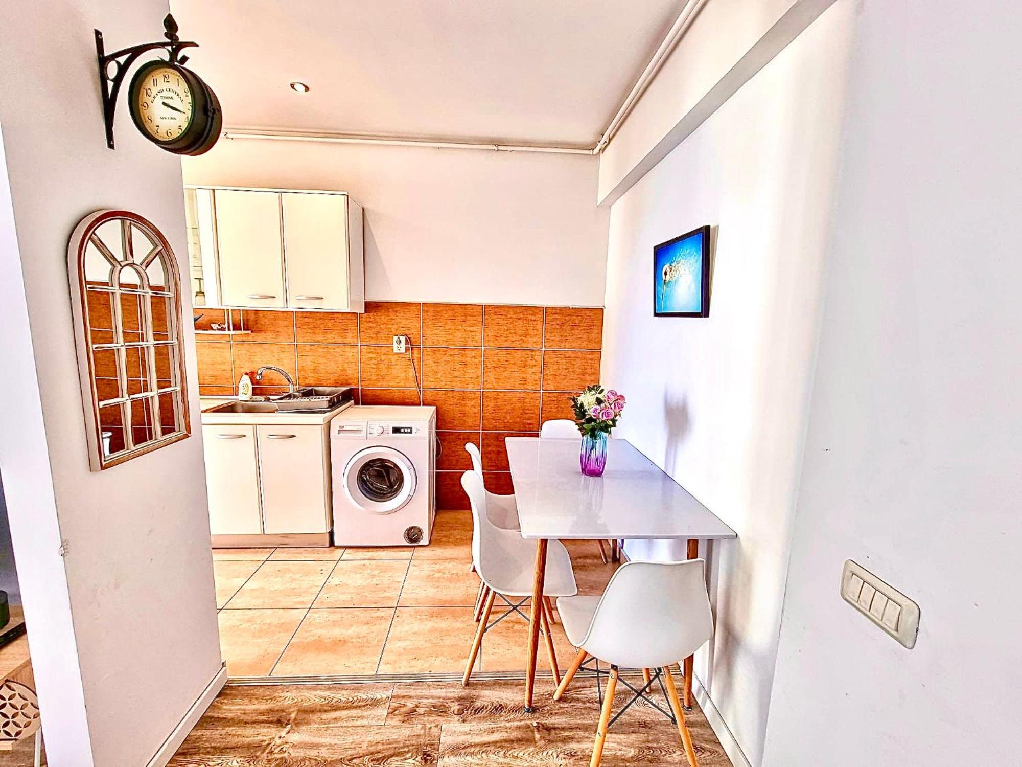 Monarch Boutique Apartaments