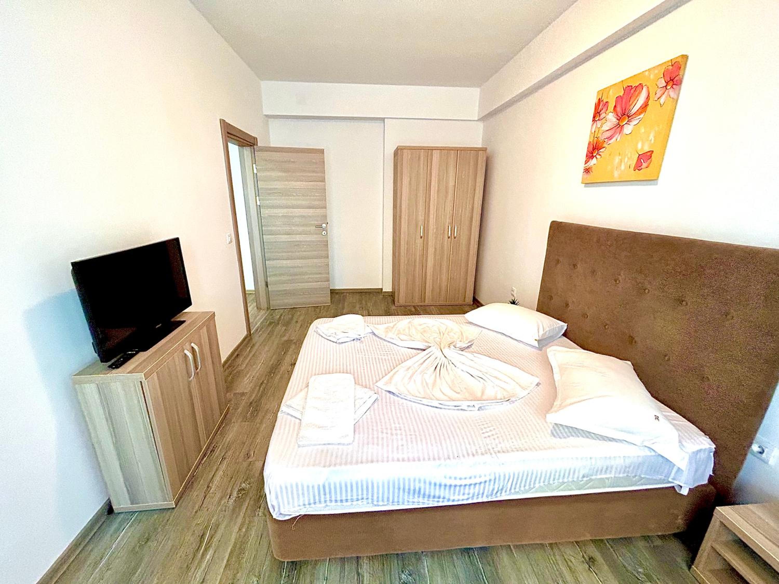 Monarch Boutique Apartaments