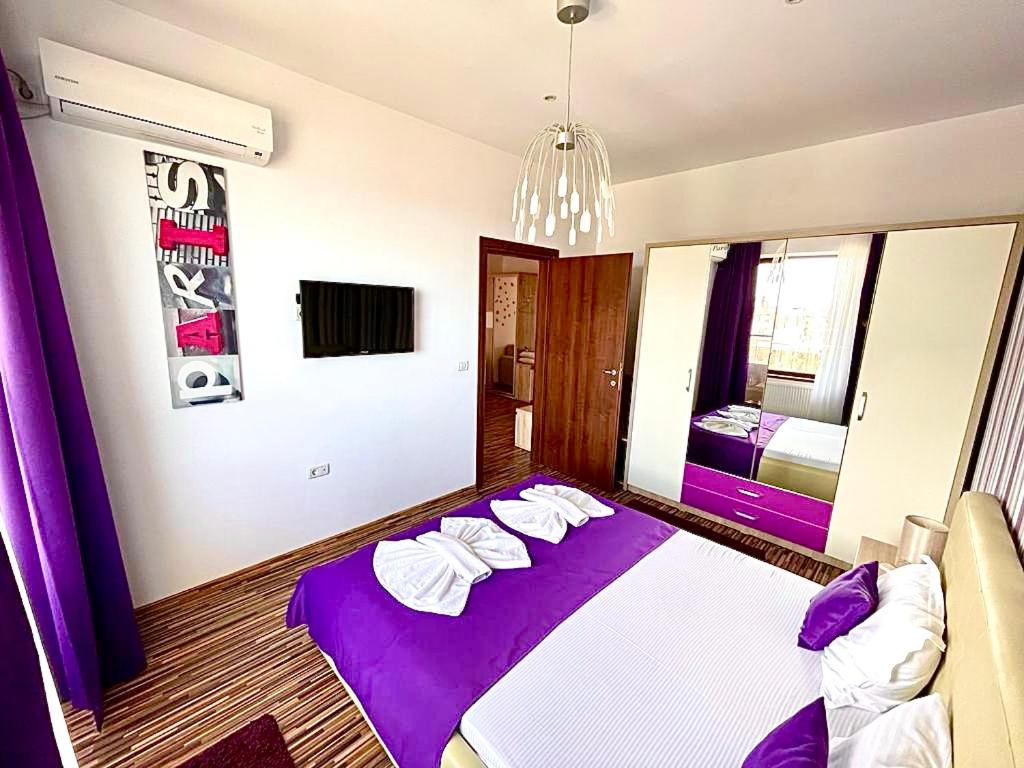 Monarch Boutique Apartaments