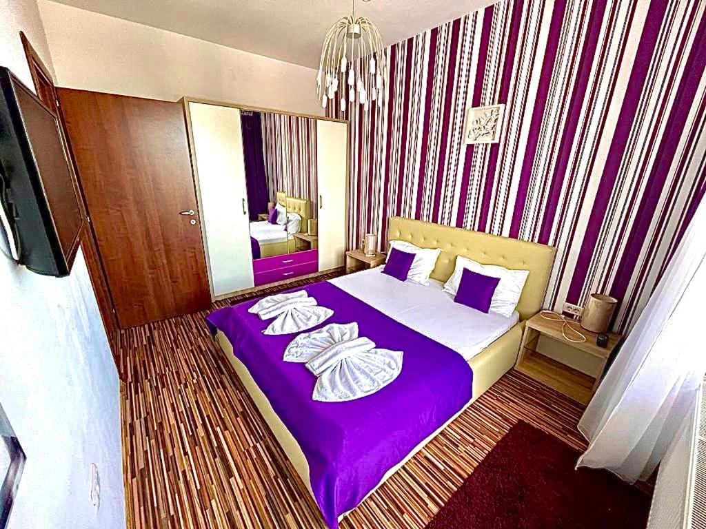 Monarch Boutique Apartaments