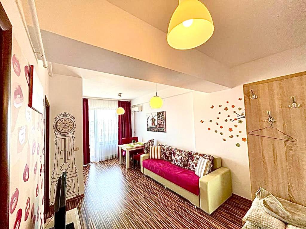 Monarch Boutique Apartaments
