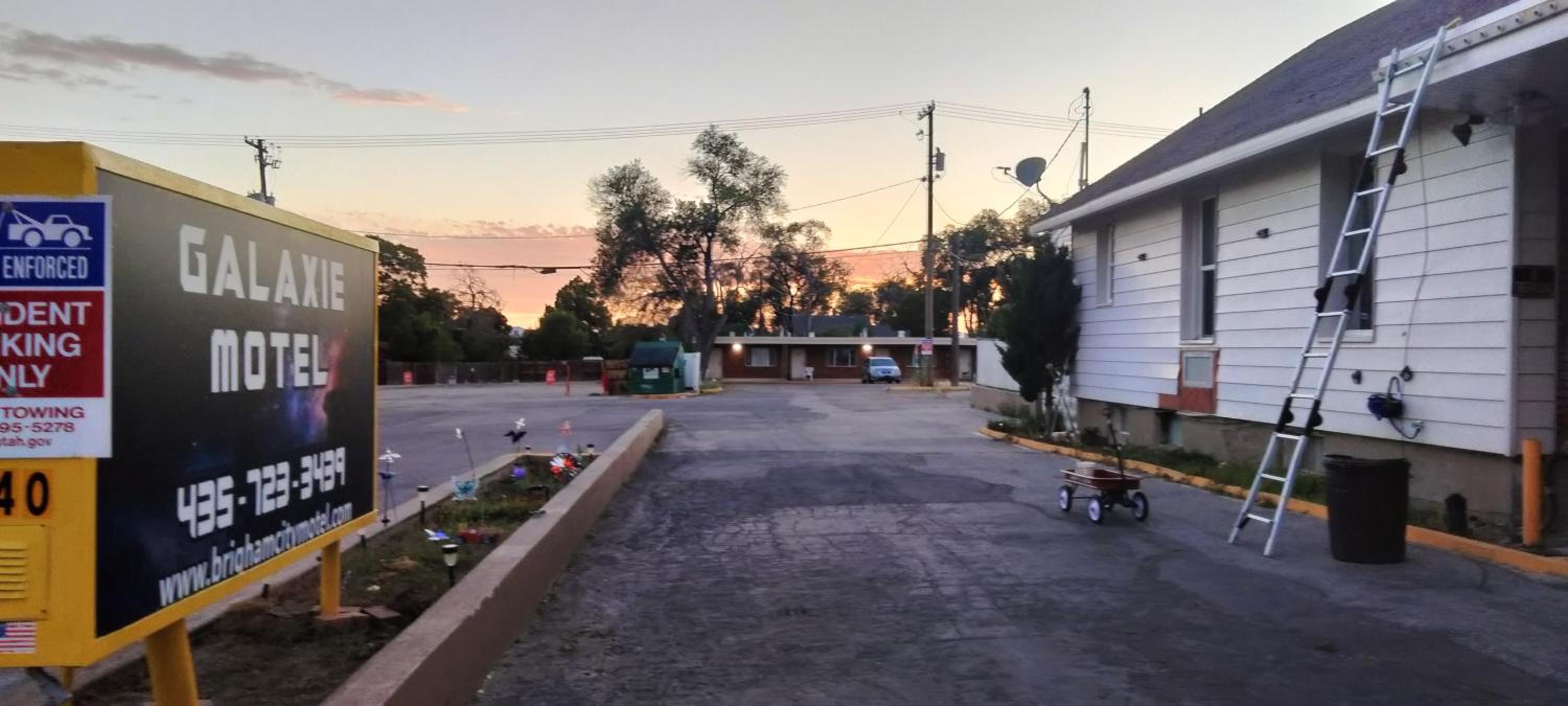 Galaxie Motel view 2