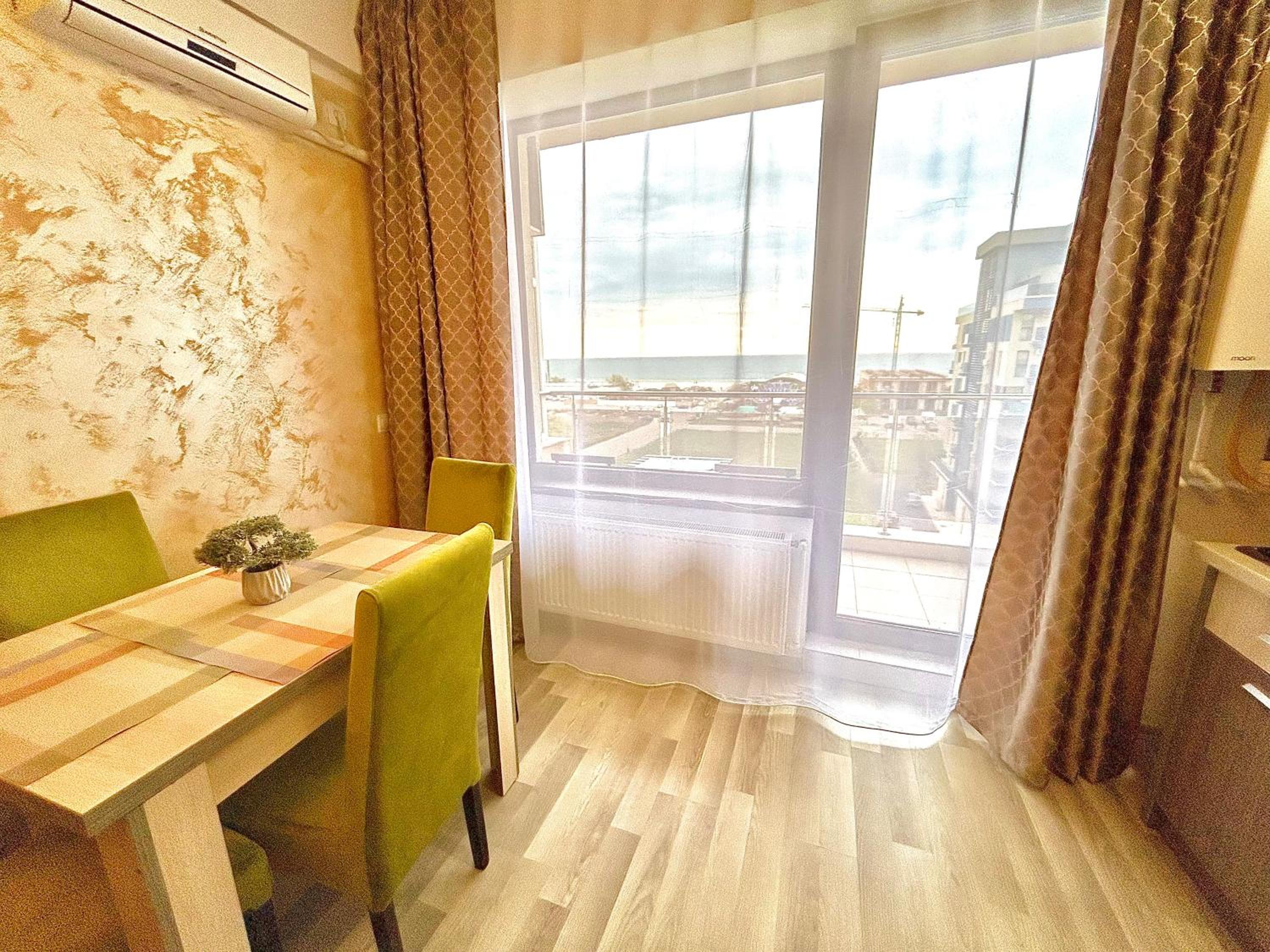 Monarch Boutique Apartaments