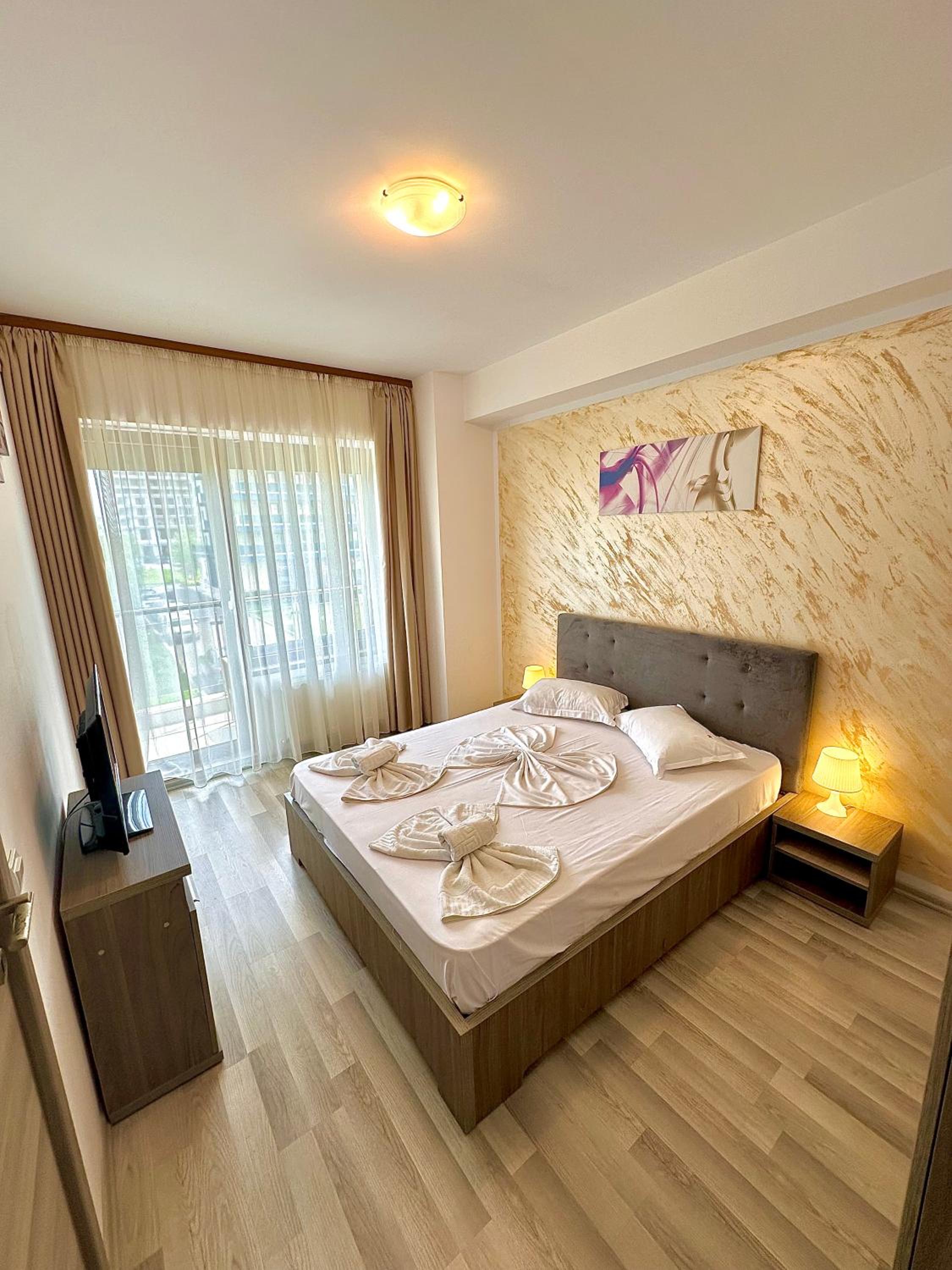 Monarch Boutique Apartaments