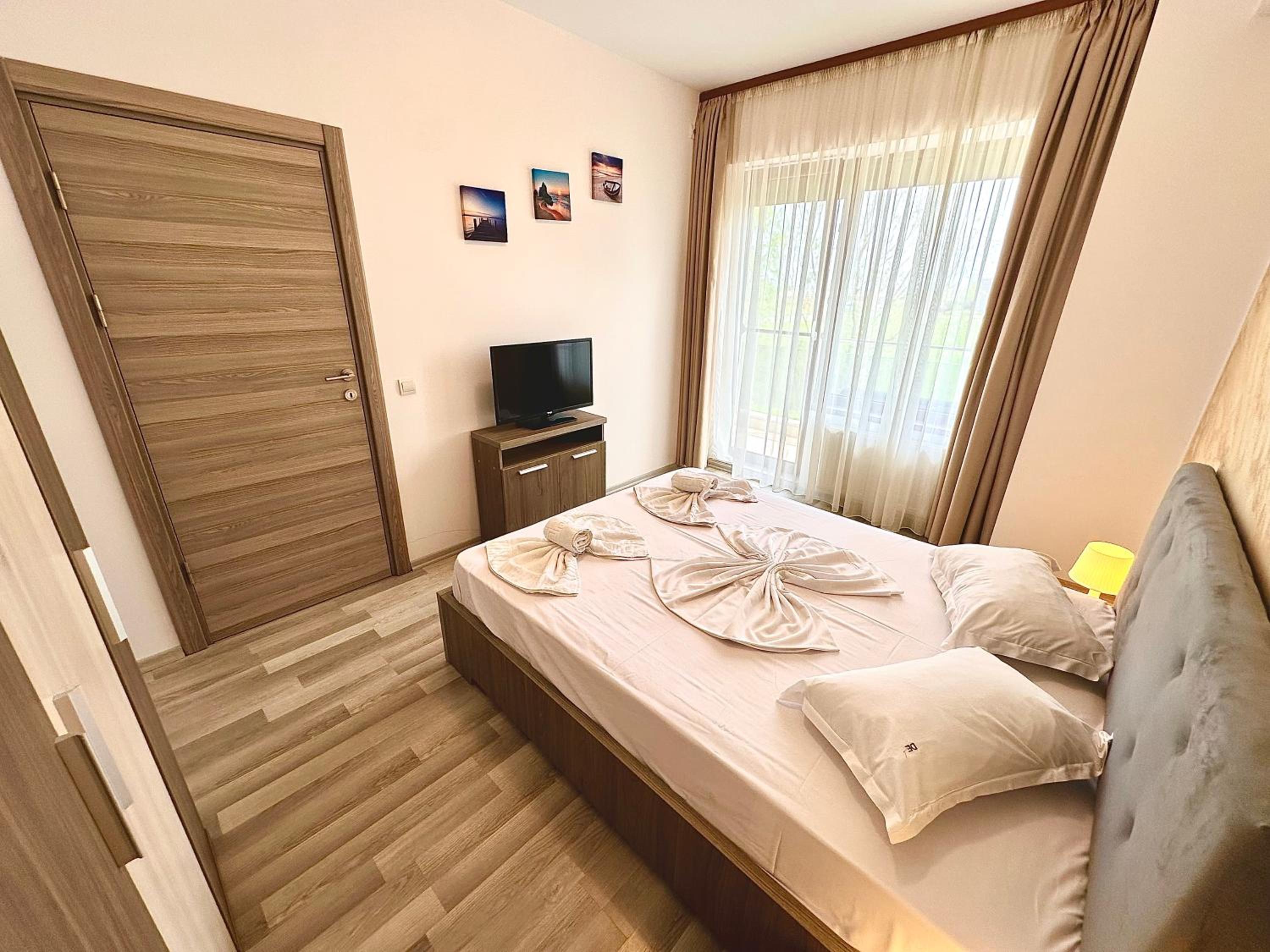Monarch Boutique Apartaments