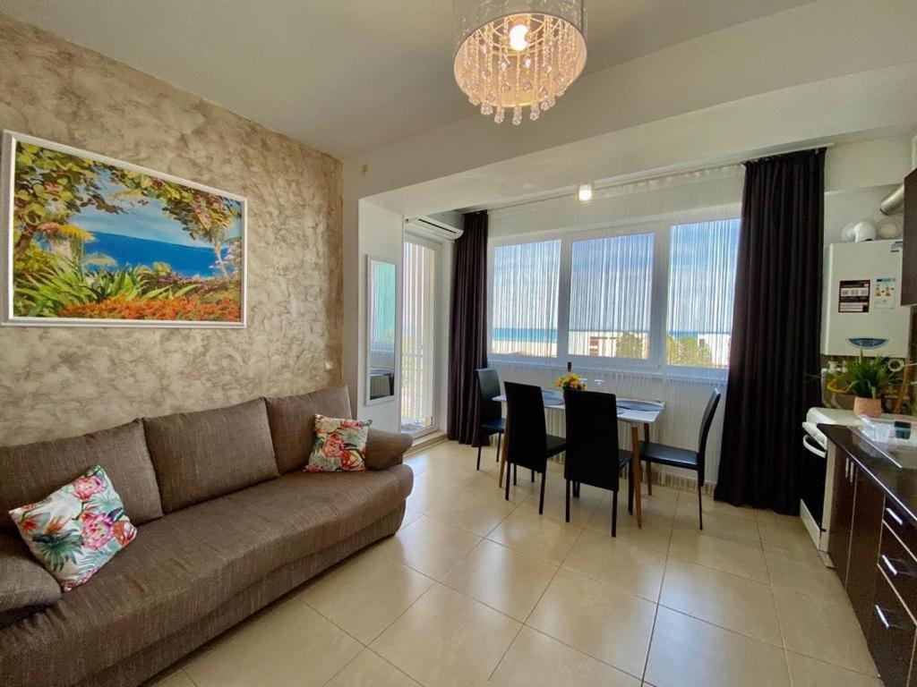 Monarch Boutique Apartaments
