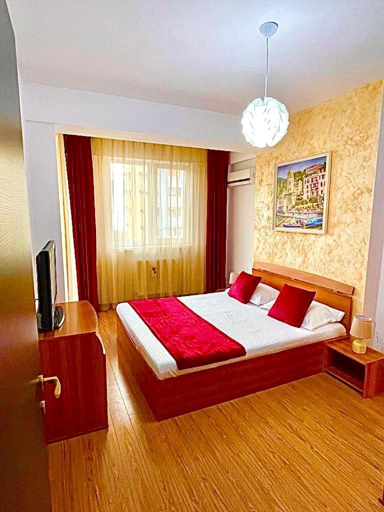 Monarch Boutique Apartaments