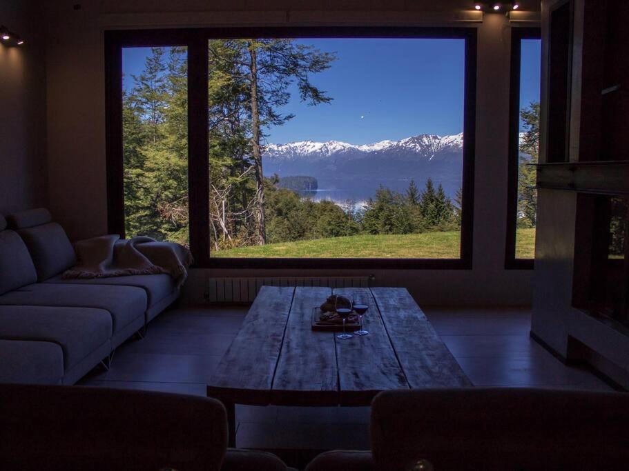 Villa la Angostura Casa frente al Lago JPG
