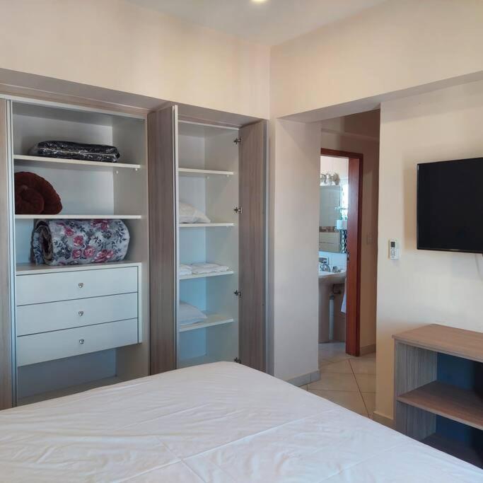 Apartamento de 2 dormitorios Centro de Asunción Piso 9 view 4