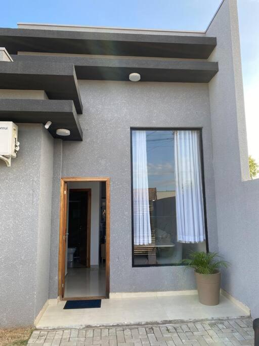 Casa confortável perto da praia