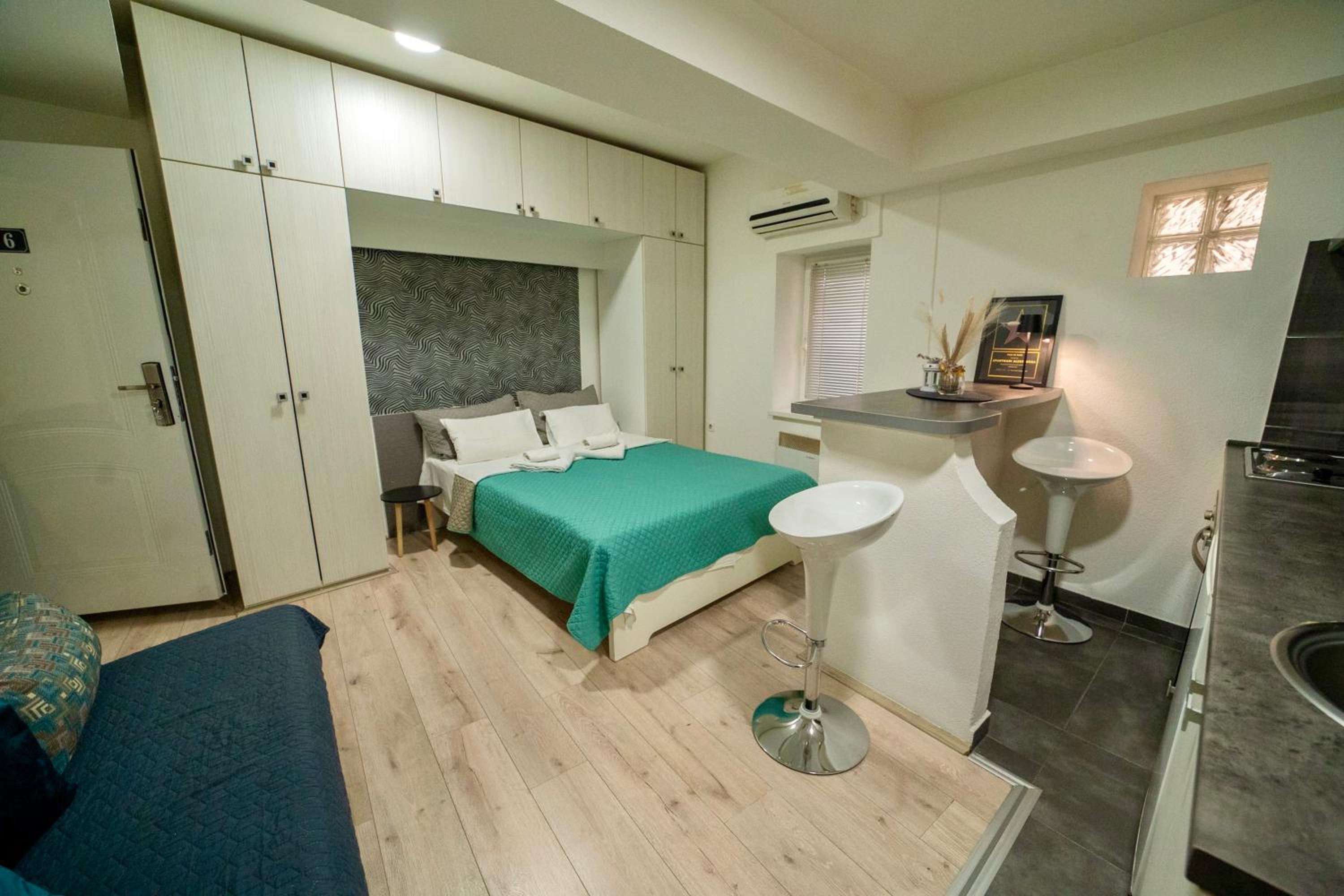 Apartmani Aleksandra u centru grada view 4