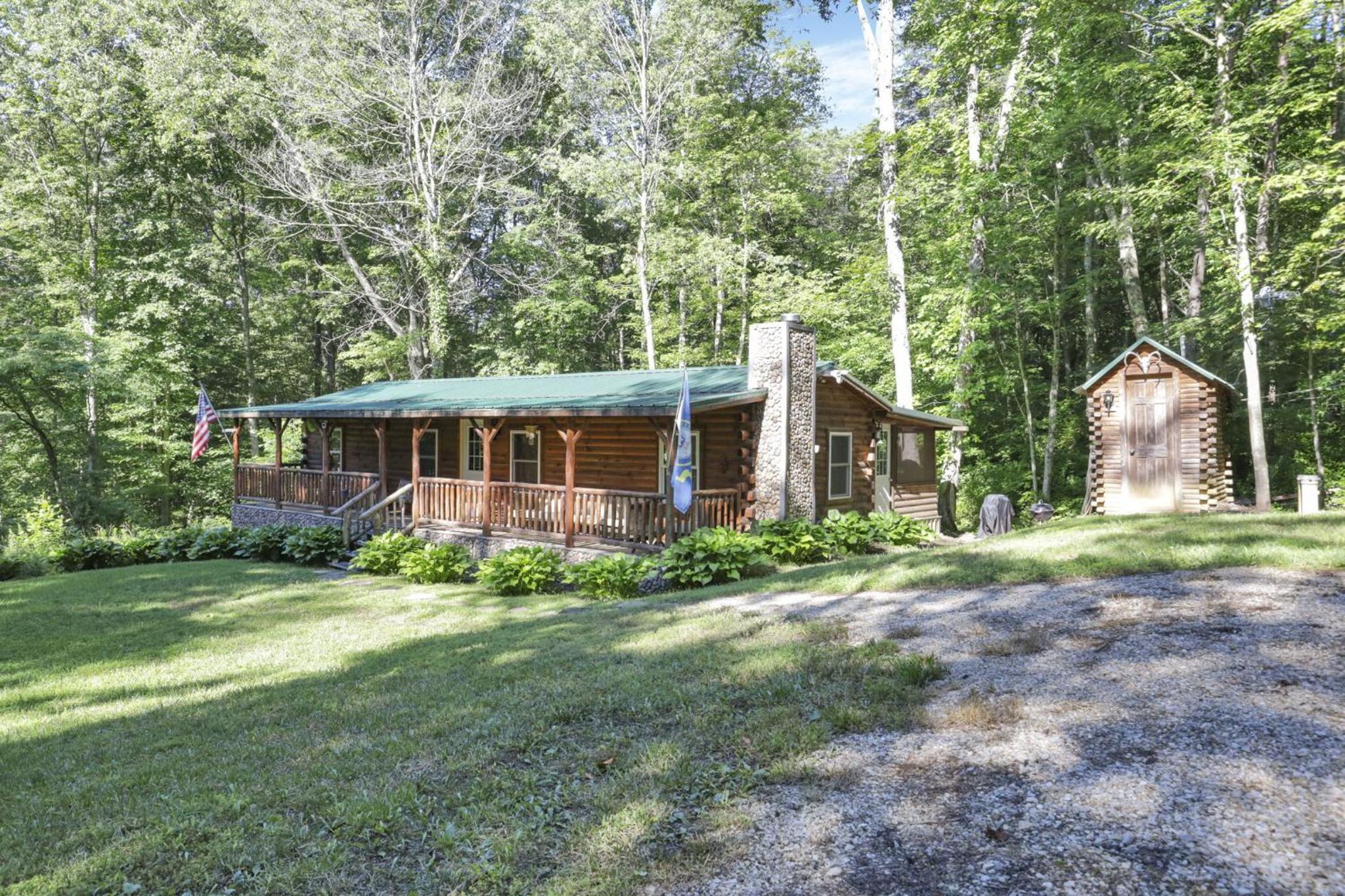 Hotel Dukes Getaway At Big Branch #00805,hocking Hills Cabin With Private Pond, Pet-friendly