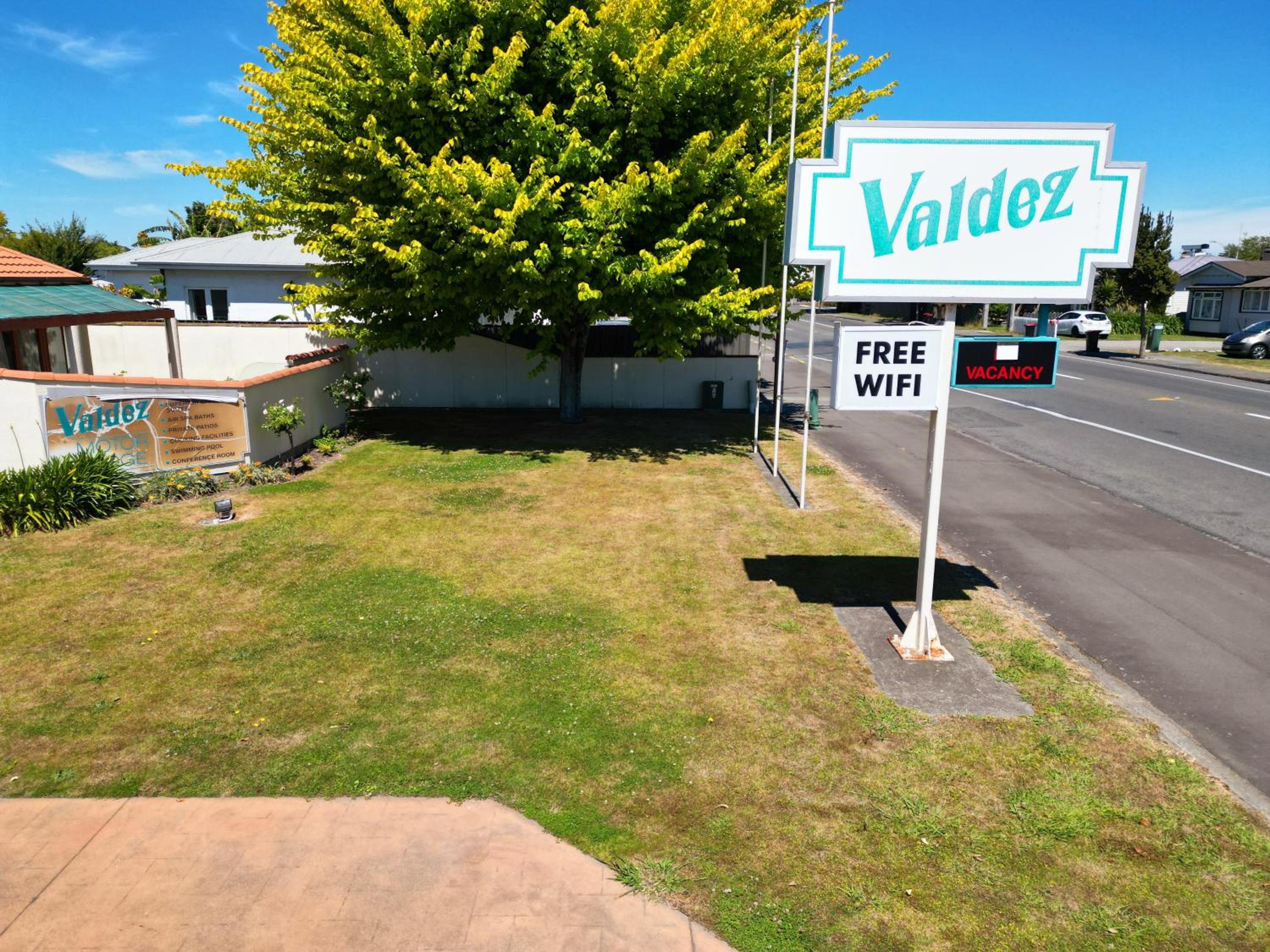 Valdez Motor Lodge
