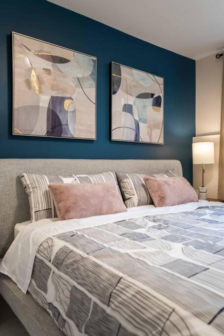 Vibrant 3BR Suite, Backyard, near metro and Free Parking