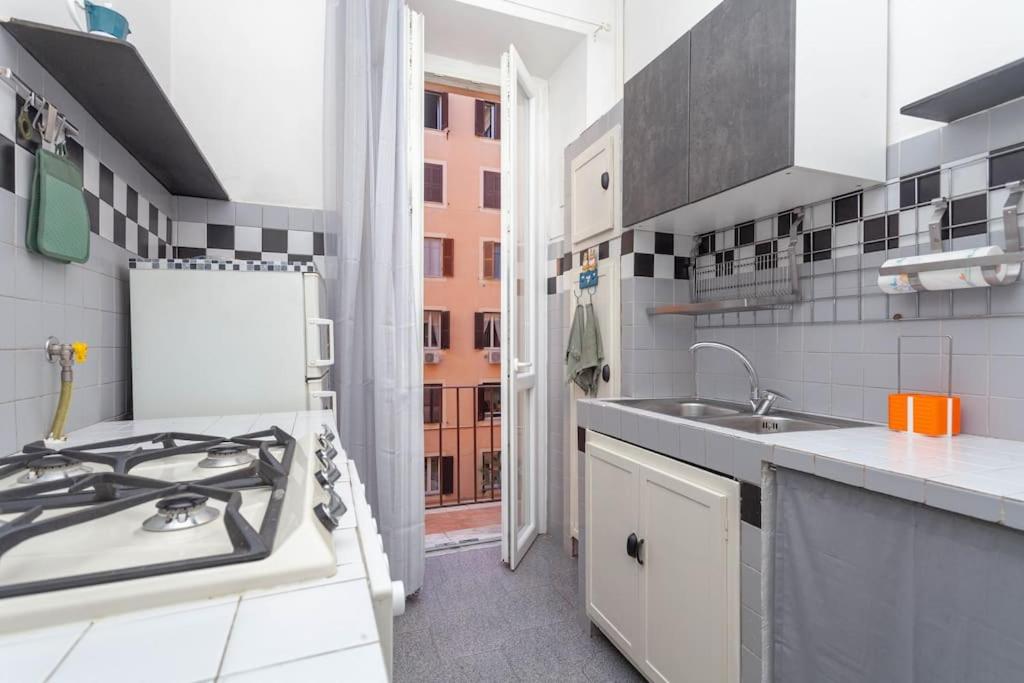 Cami Vatican Apartment