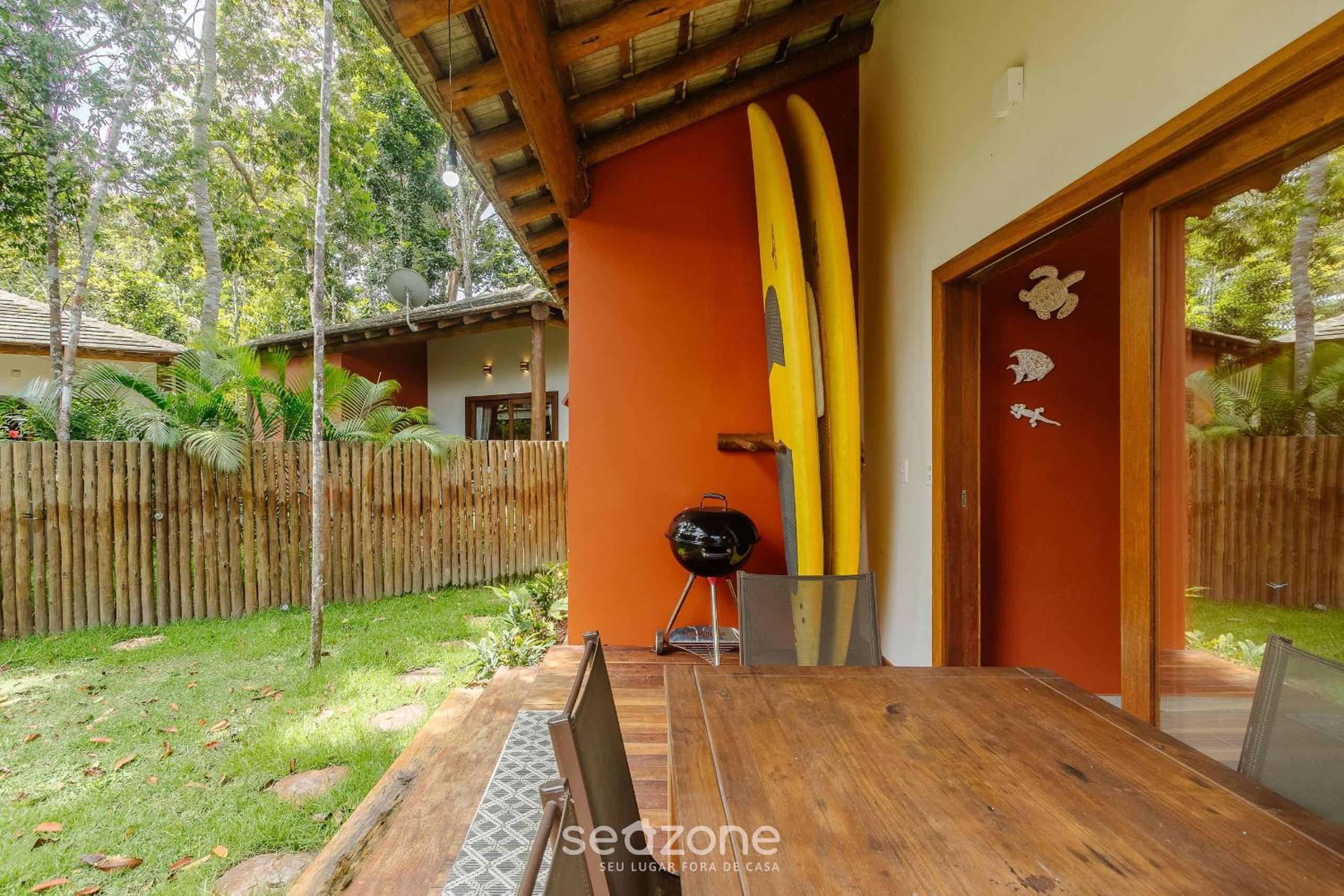 Casas No Condomínio EcoVillage d'Ajuda - EVL