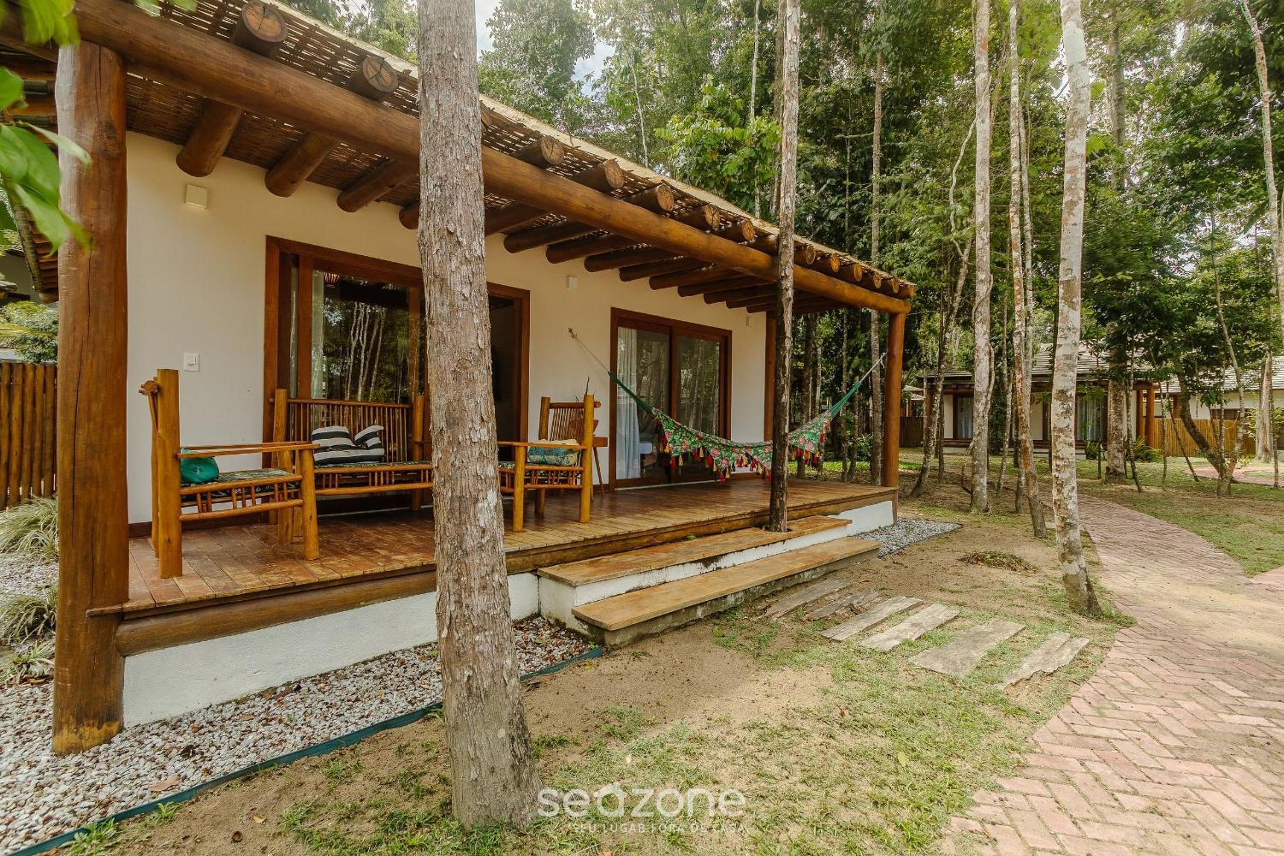 Casas No Condomínio EcoVillage d'Ajuda - EVL