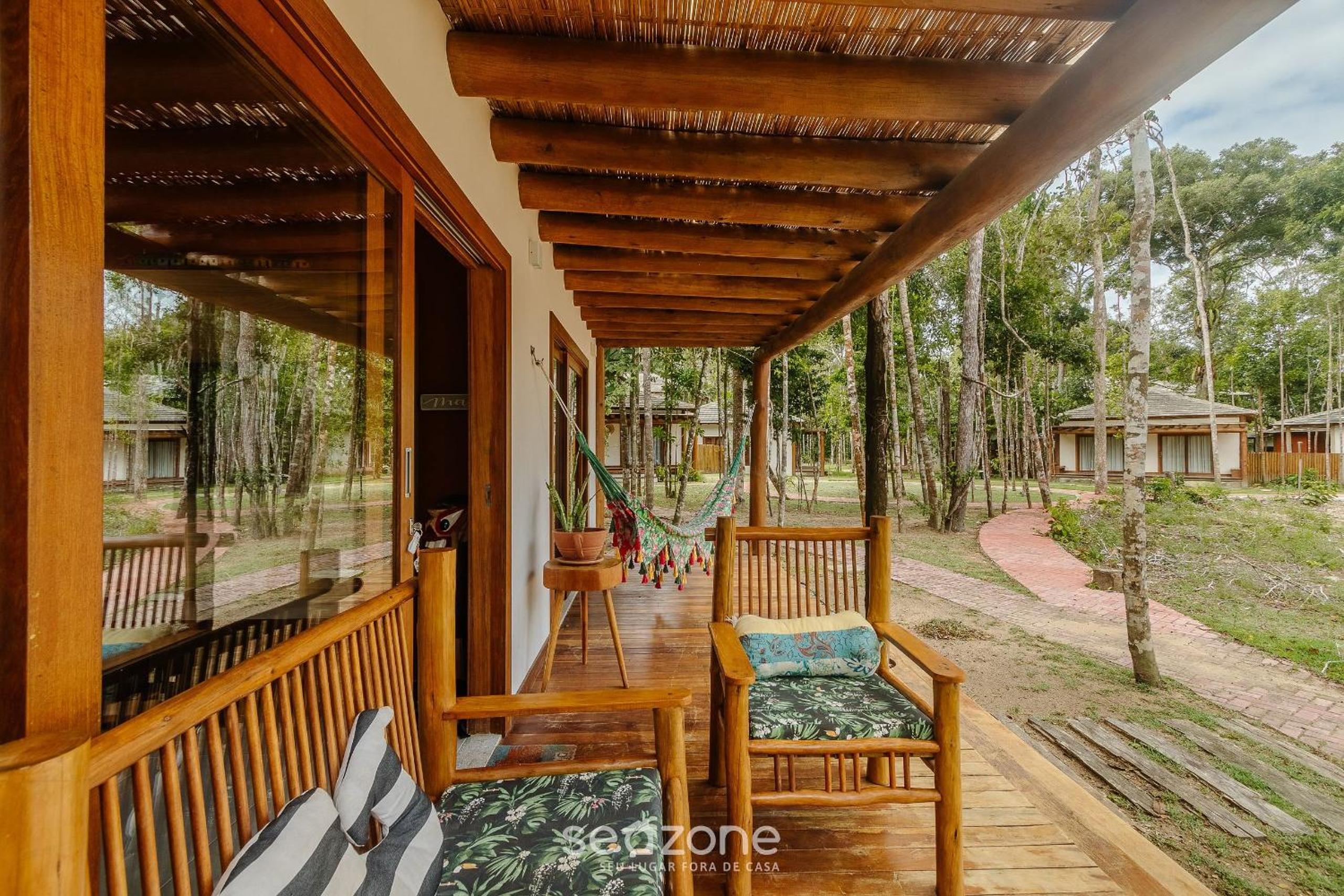 Casas No Condomínio EcoVillage d'Ajuda - EVL