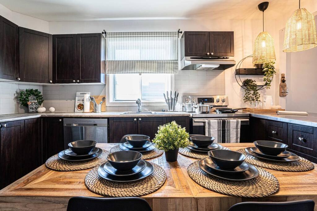 Boho Chic Retreat, 15-minute to DT & Free Parking