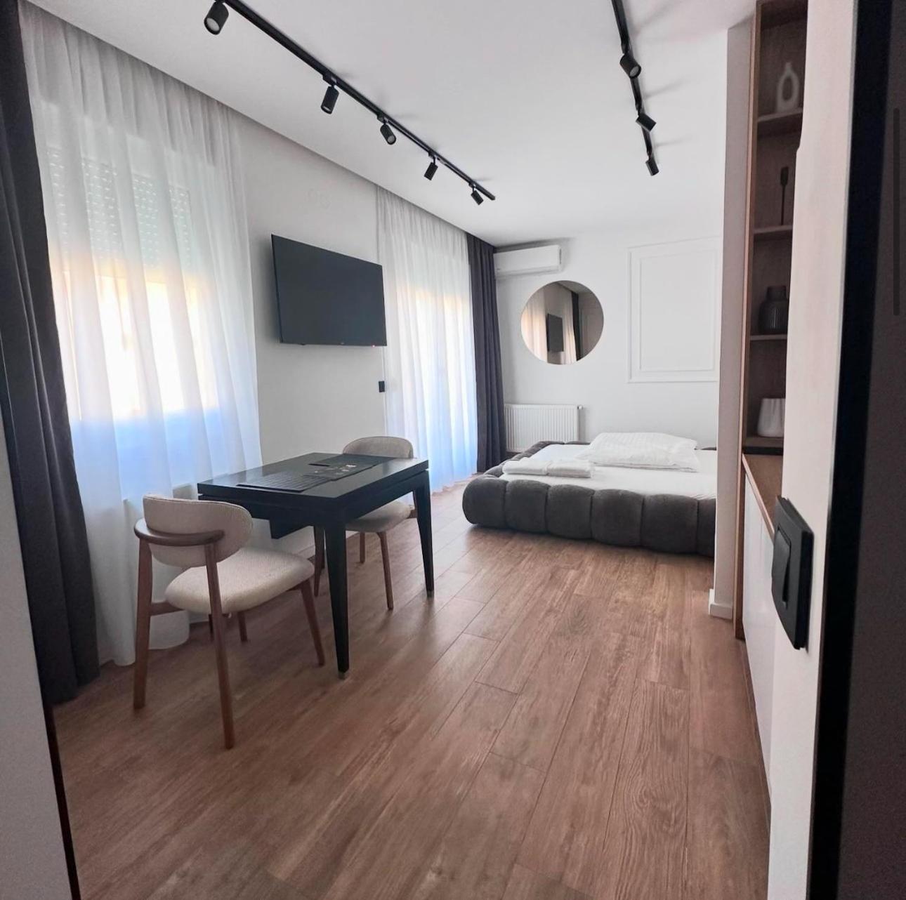 Zuma lux apartments view 4