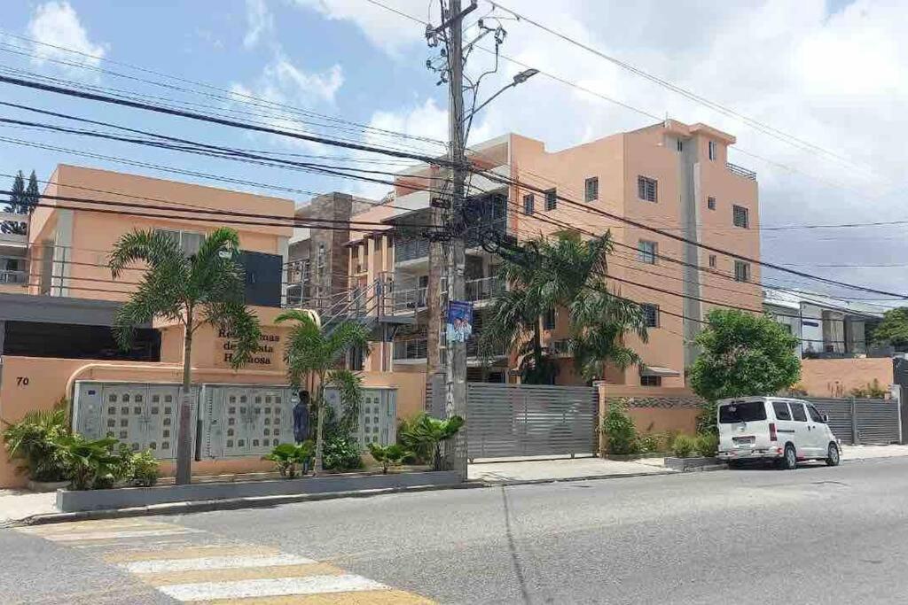 Acogedora partamento cerca de la embajada