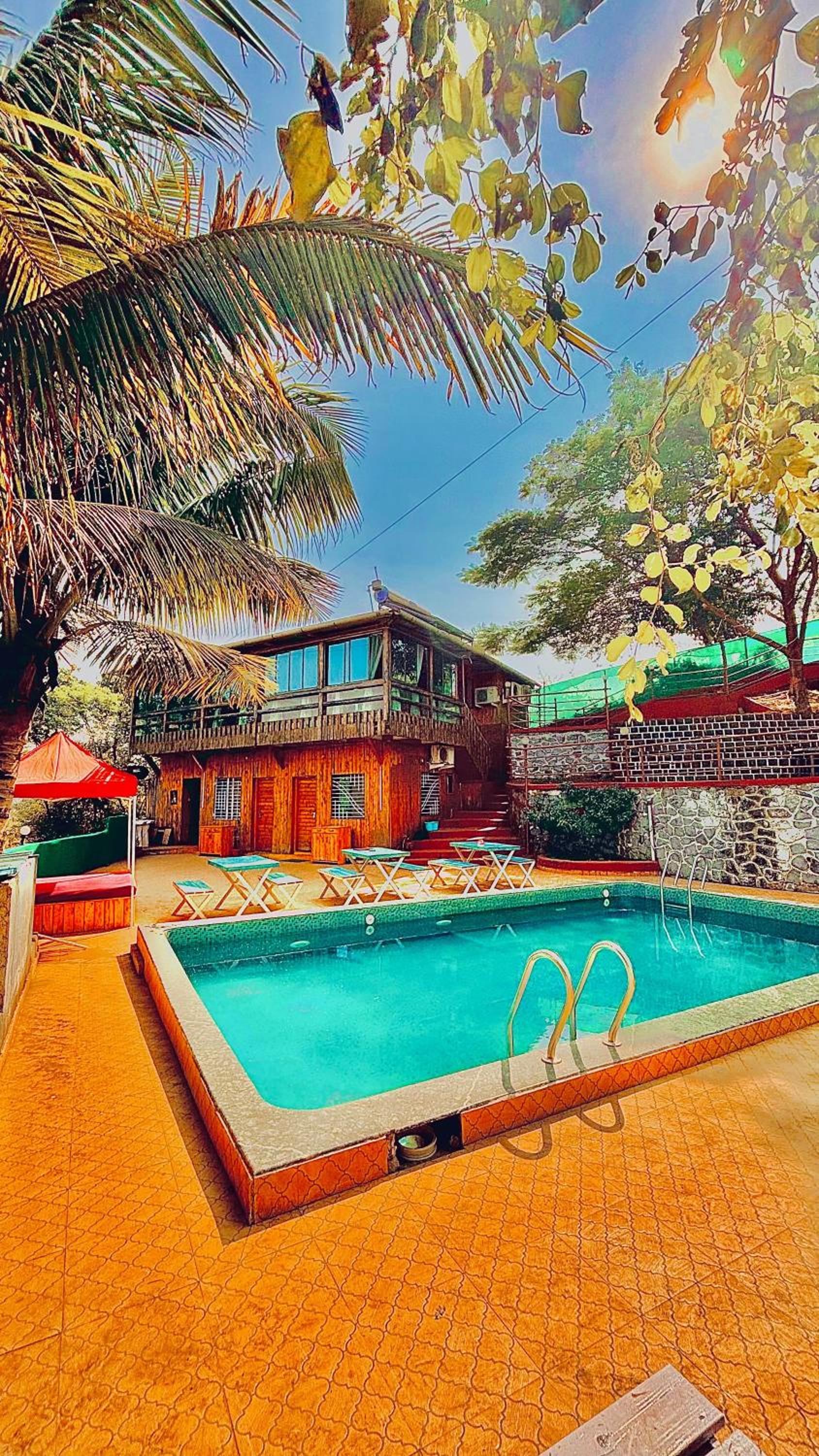 Passiflora Resorts