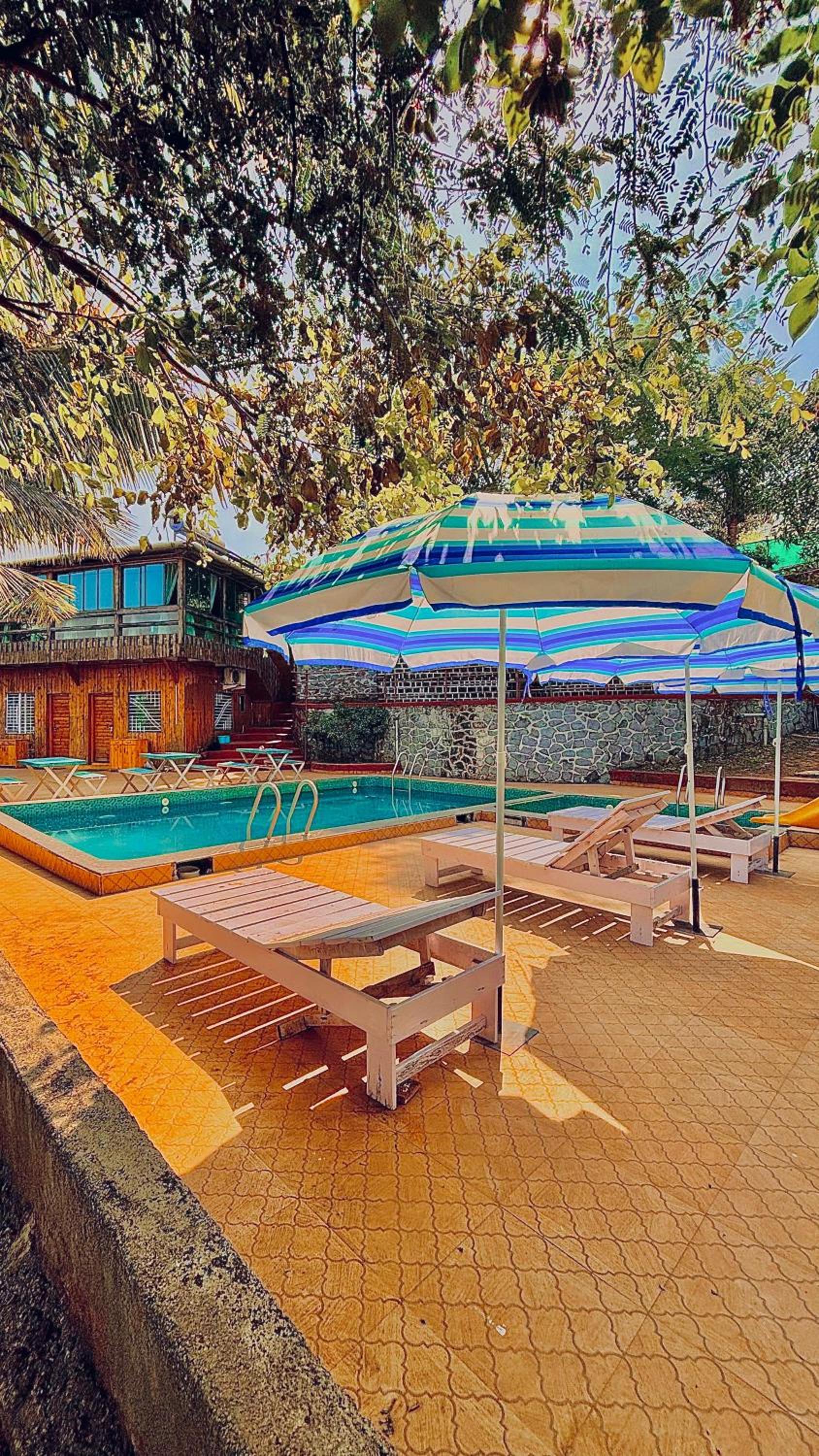Passiflora Resorts