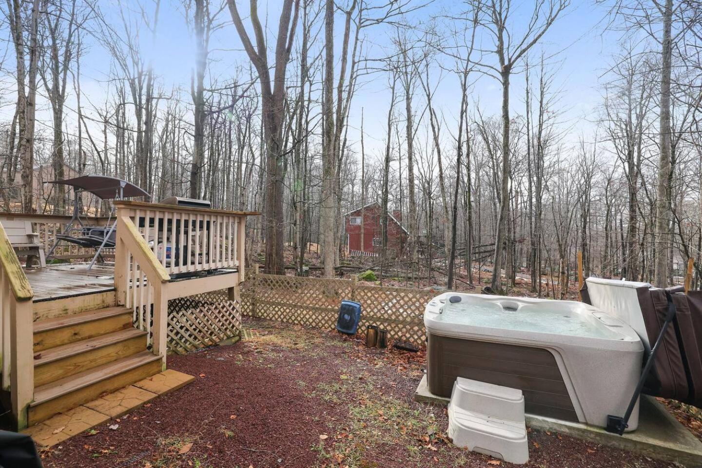 Locust Lake Livin Hot Tubfire Pitskiingpets view 5