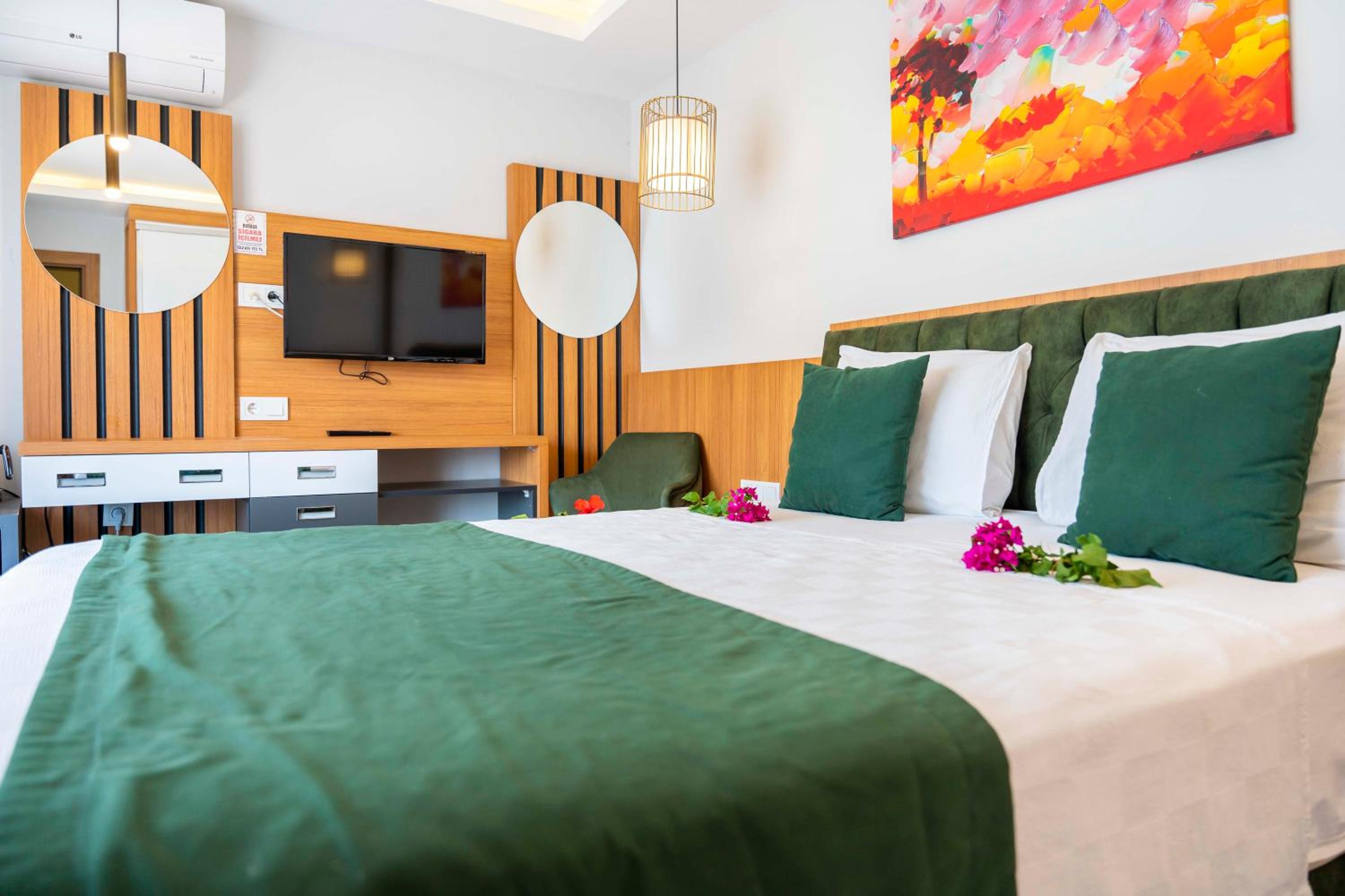 Mogons Exclusive Hotel - Image 9