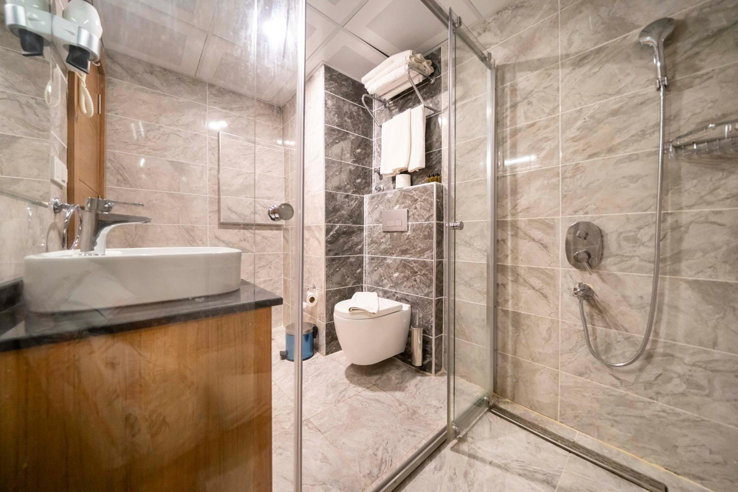 Mogons Exclusive Hotel - Image 5