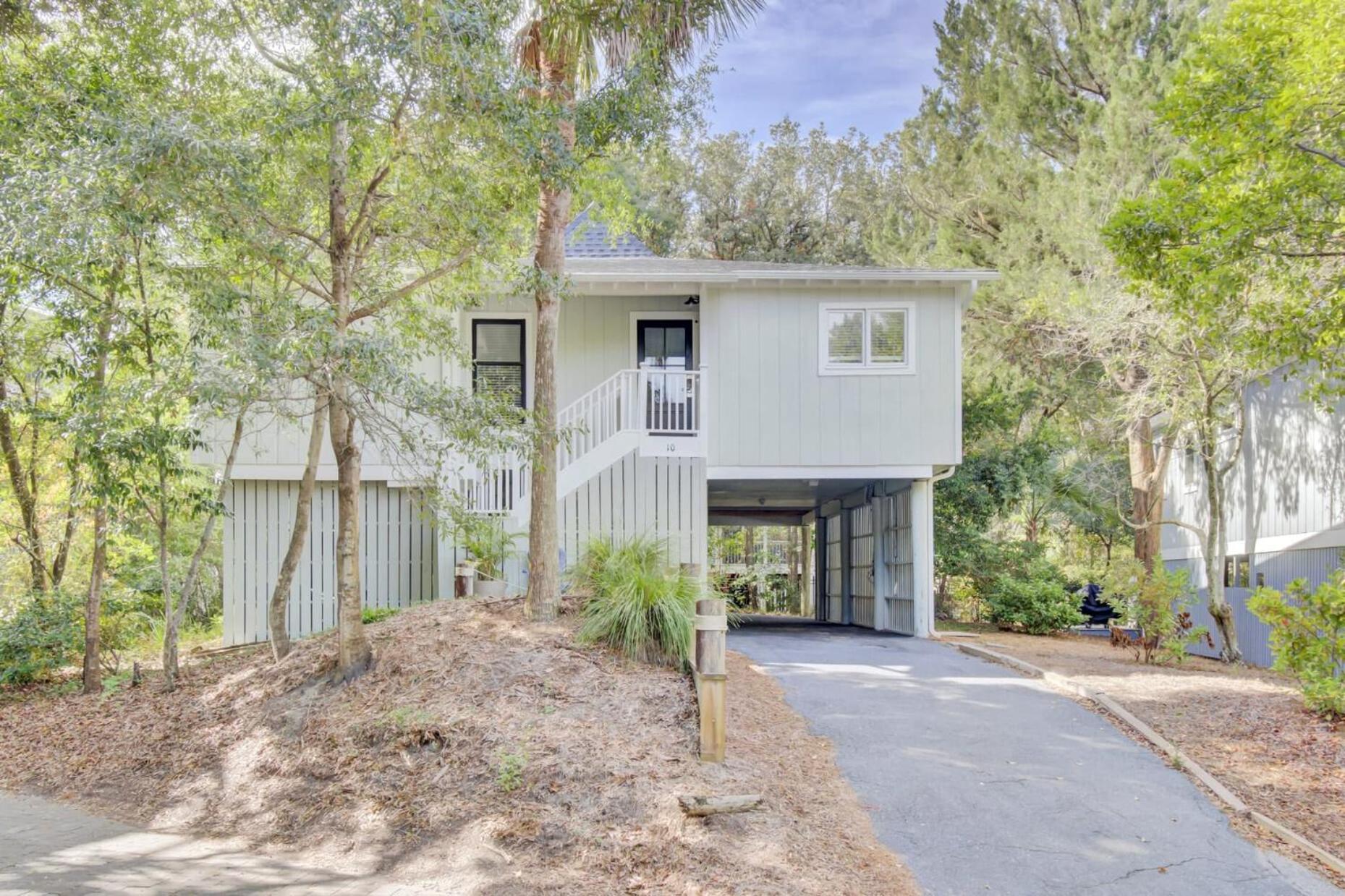 10 Sandcrab Court by AvantStay Beautiful Home w Deck Walk to the Beach