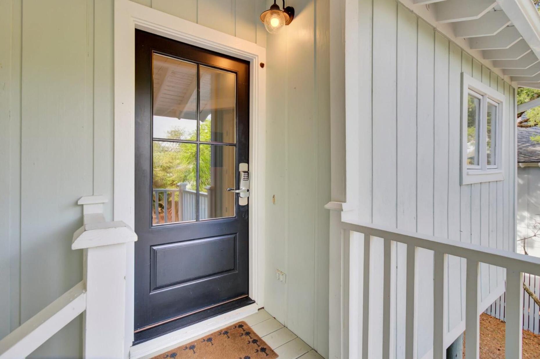10 Sandcrab Court by AvantStay Beautiful Home w Deck Walk to the Beach