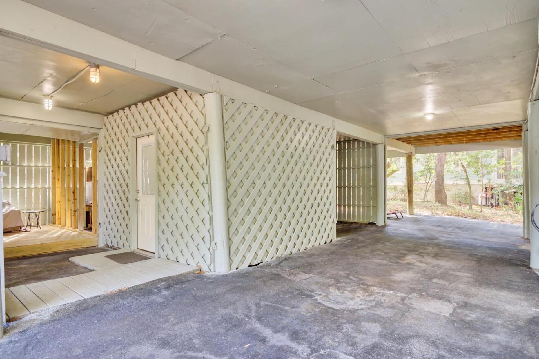 10 Sandcrab Court by AvantStay Beautiful Home w Deck Walk to the Beach