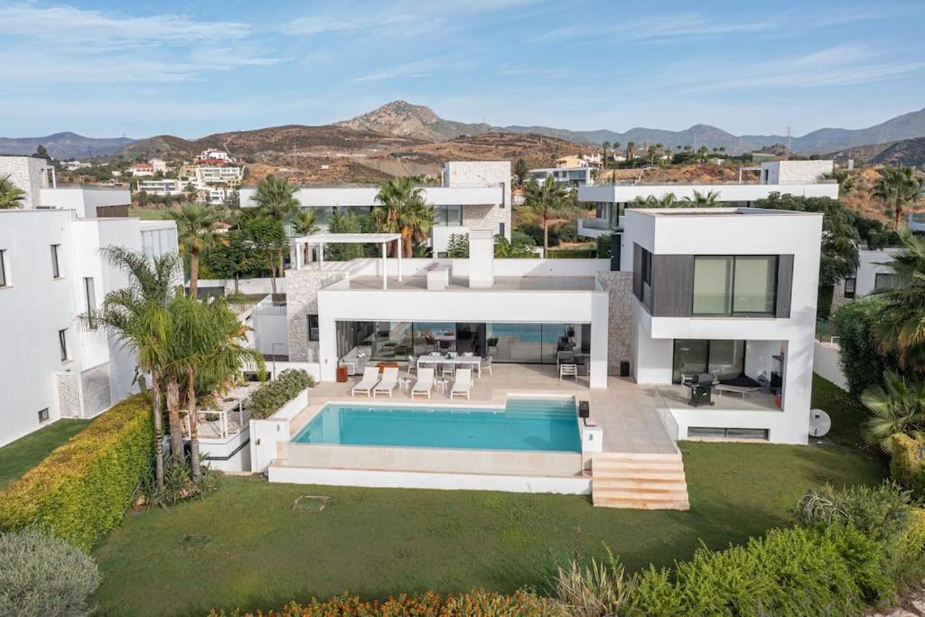 Luxury villa near golf Marbella