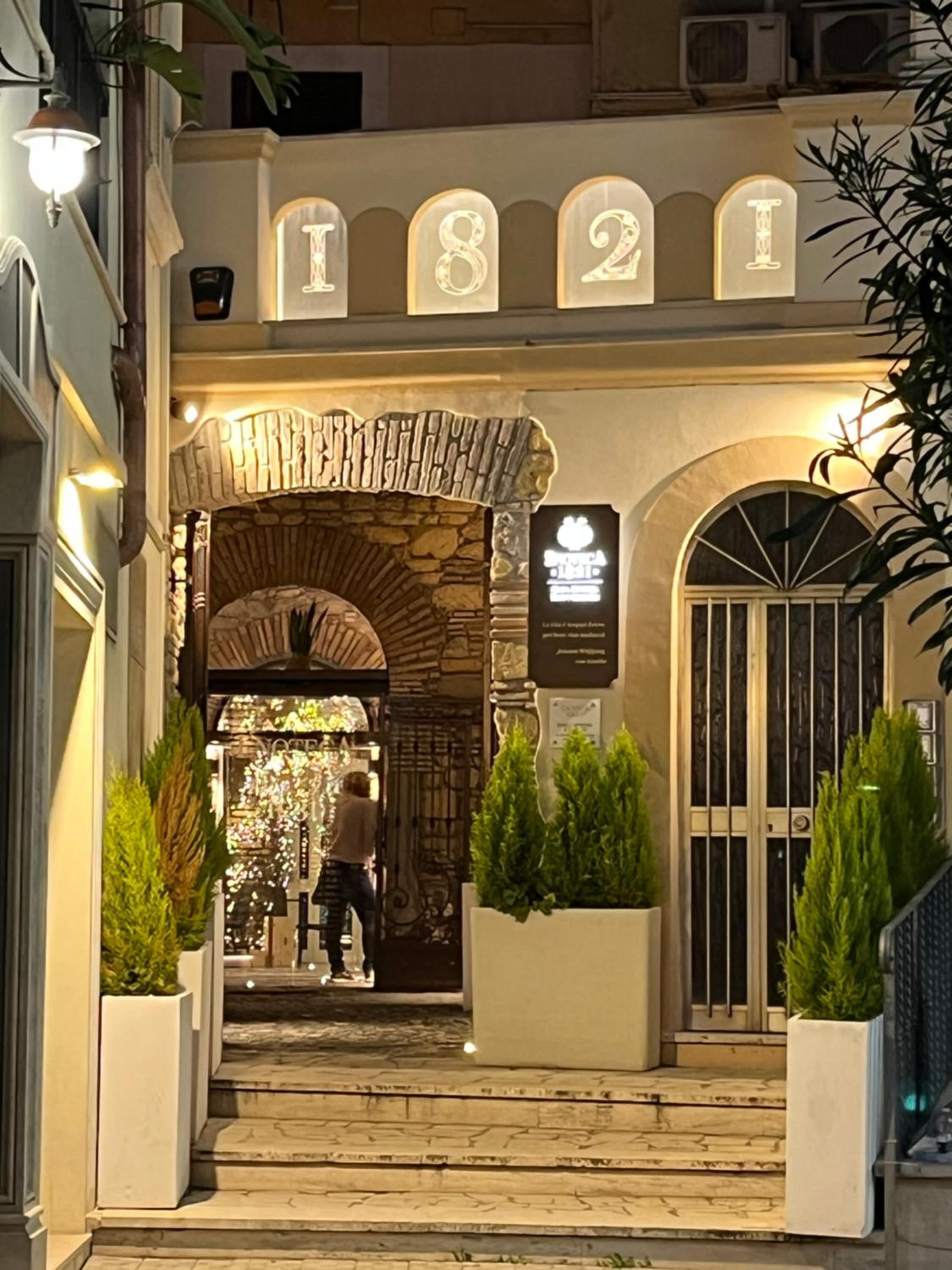 Appartamento Nero Nettuno view 3