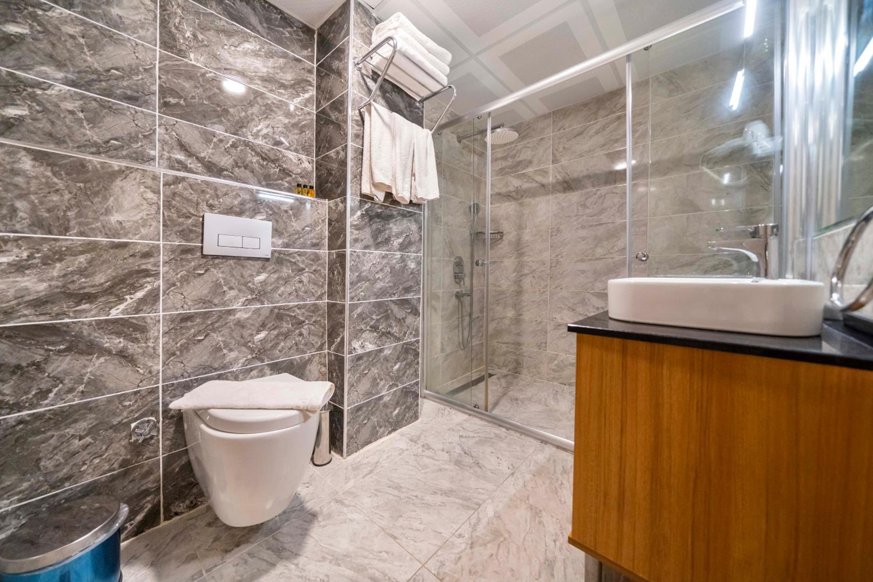 Mogons Exclusive Hotel - Image 165