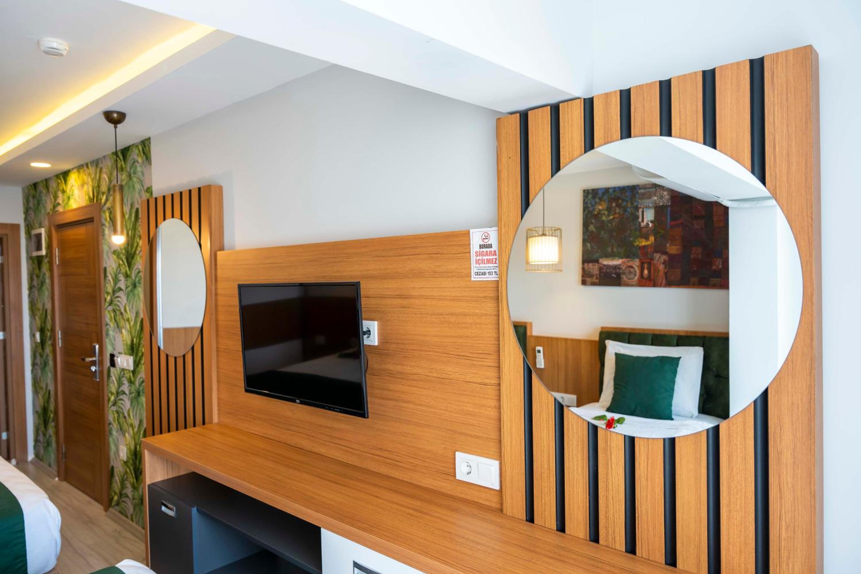 Mogons Exclusive Hotel - Image 161