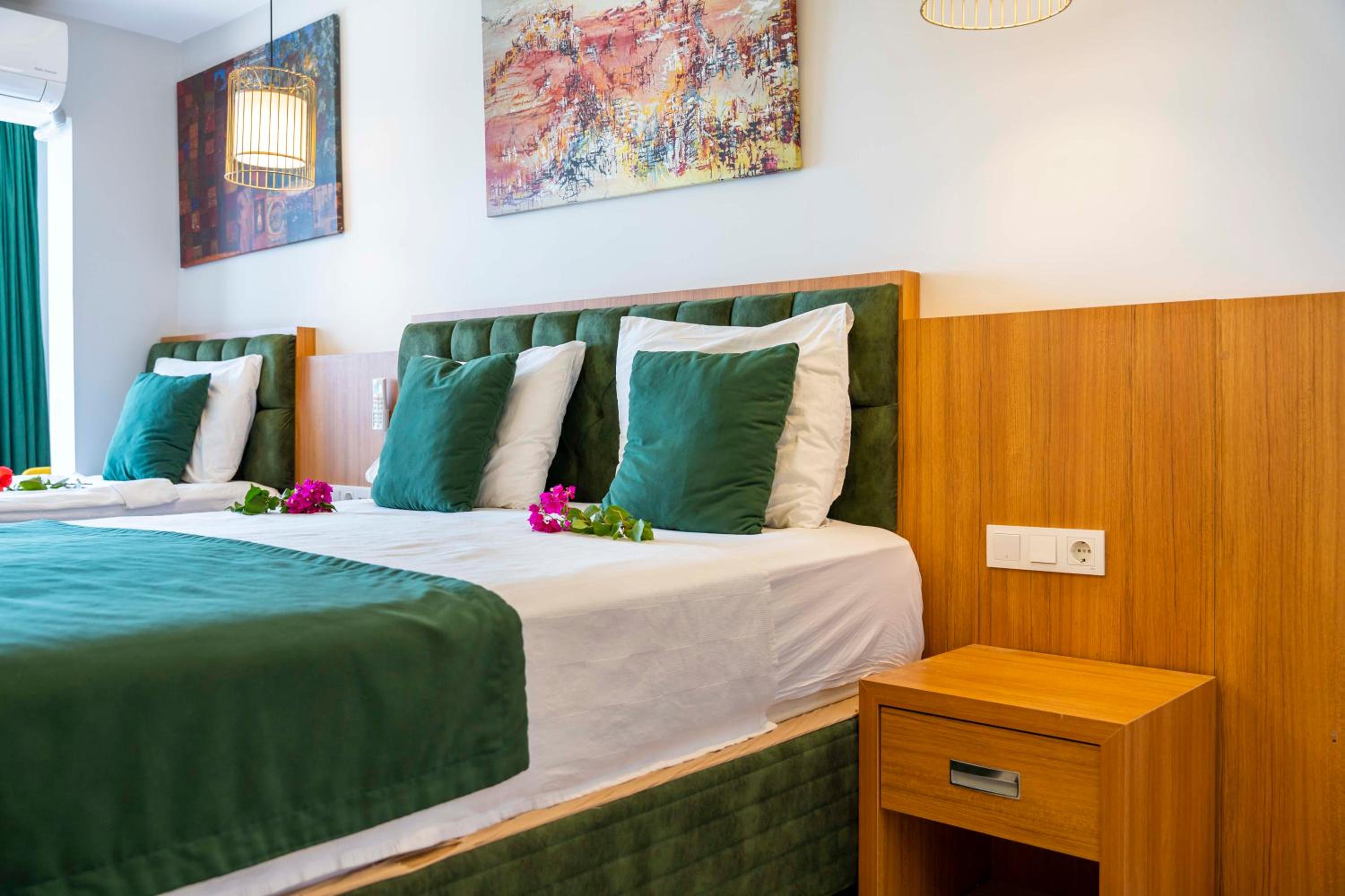 Mogons Exclusive Hotel - Image 159