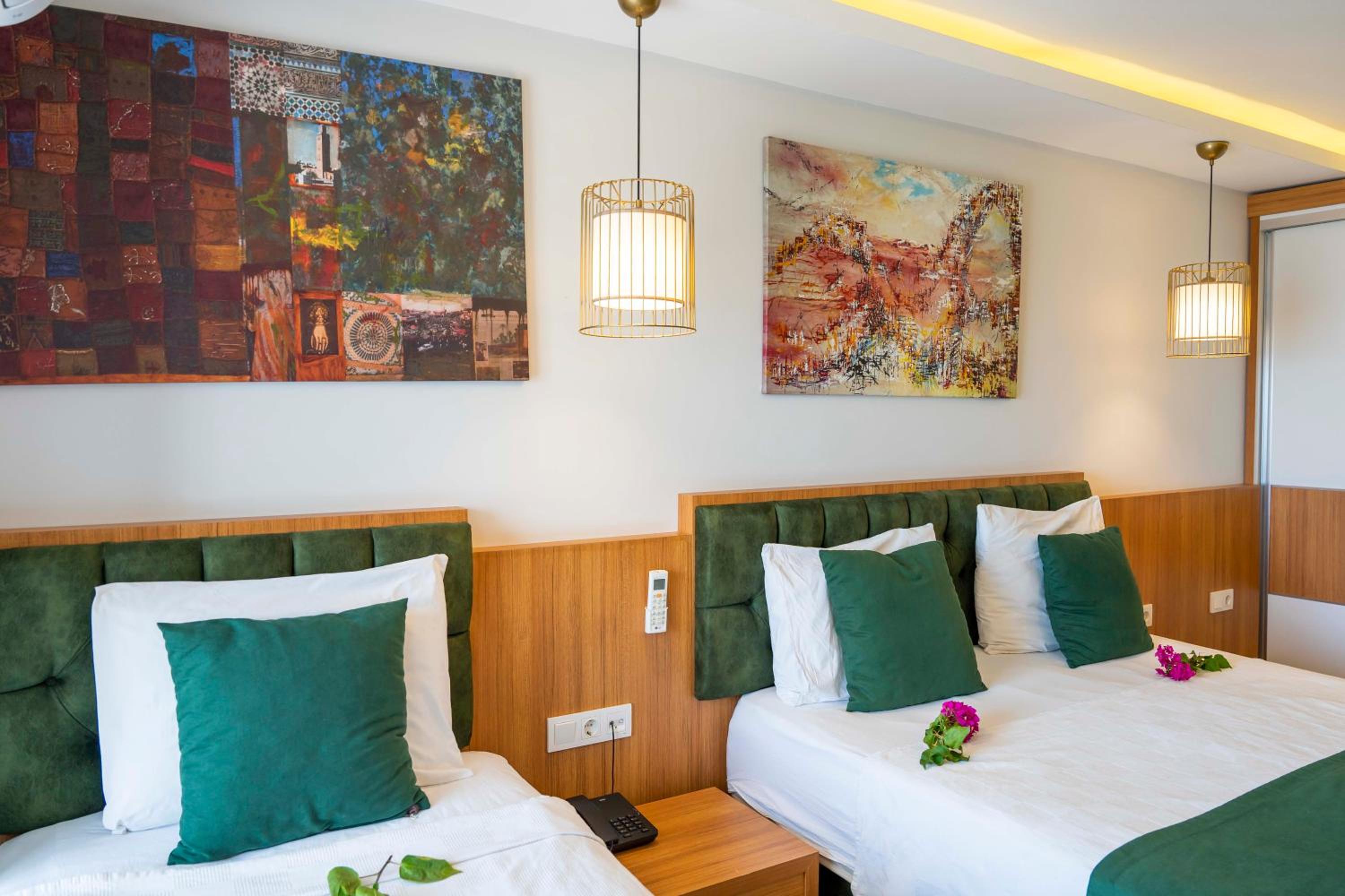 Mogons Exclusive Hotel - Image 160