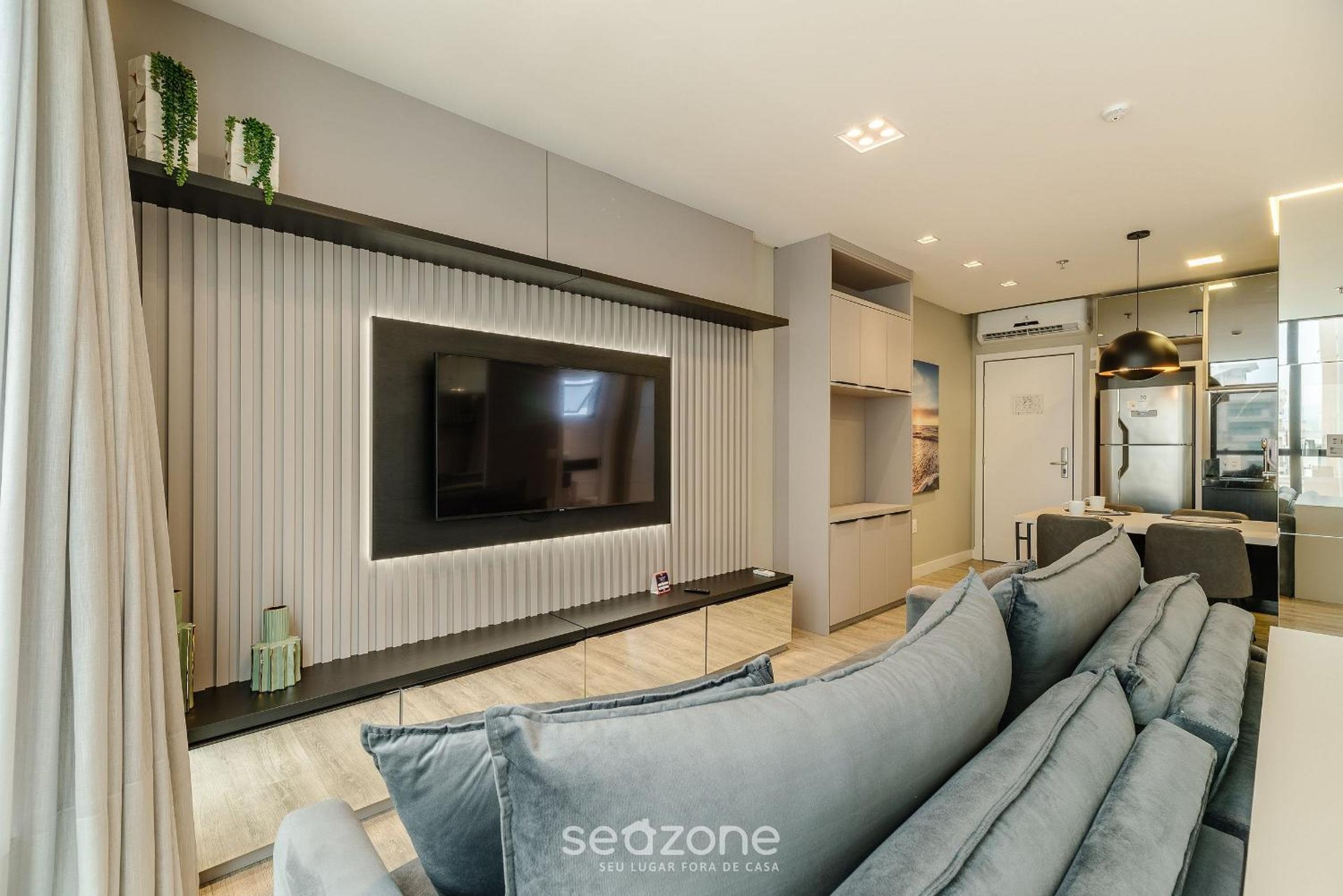 IFT - Ed. Infinity Tower Flat 350m from Meia Praia