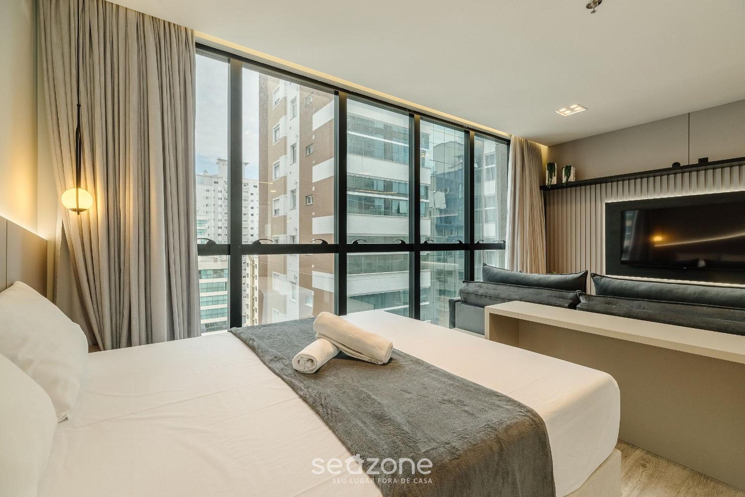 IFT - Ed. Infinity Tower Flat 350m from Meia Praia
