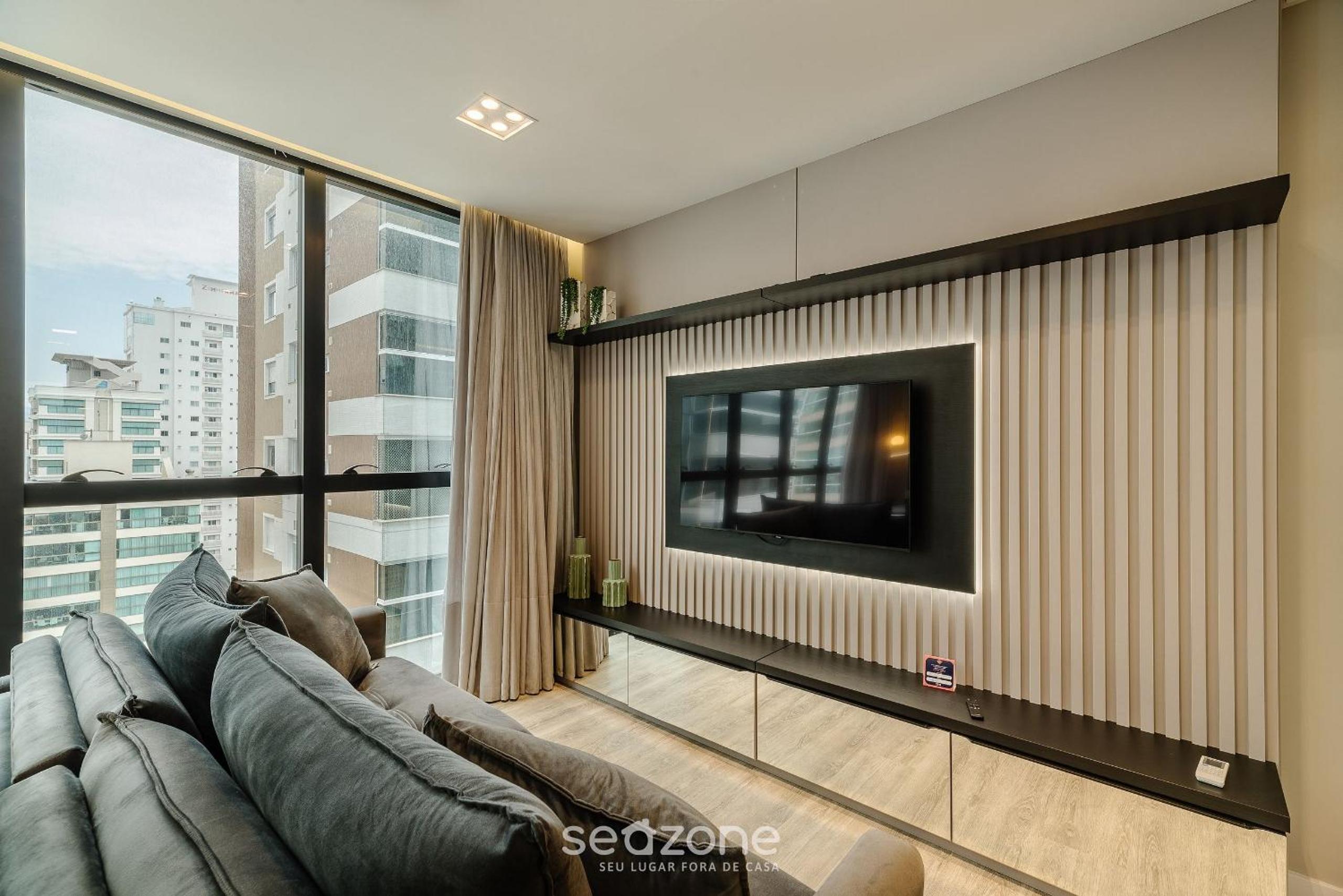 IFT - Ed. Infinity Tower Flat 350m from Meia Praia