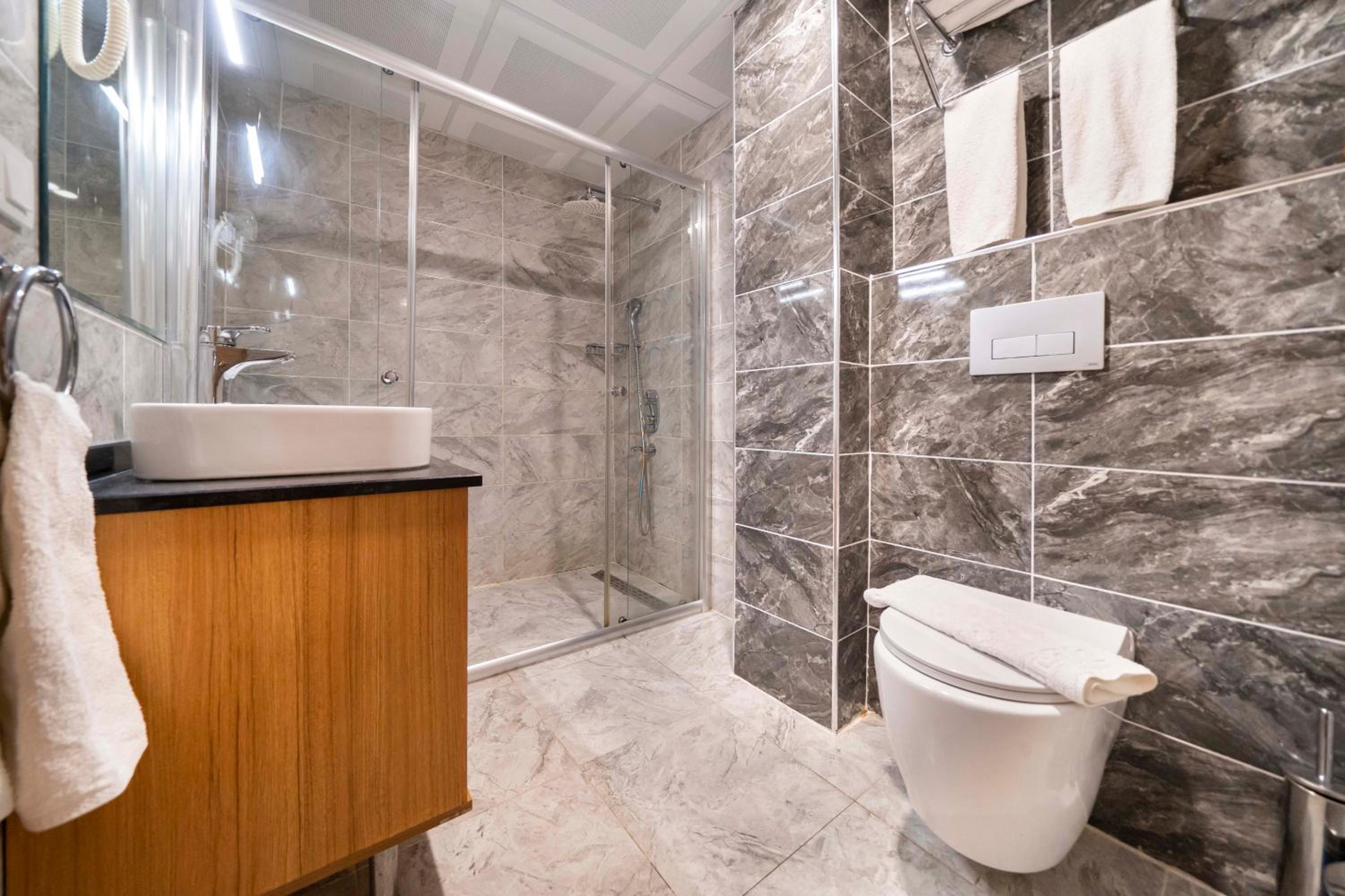 Mogons Exclusive Hotel - Image 153